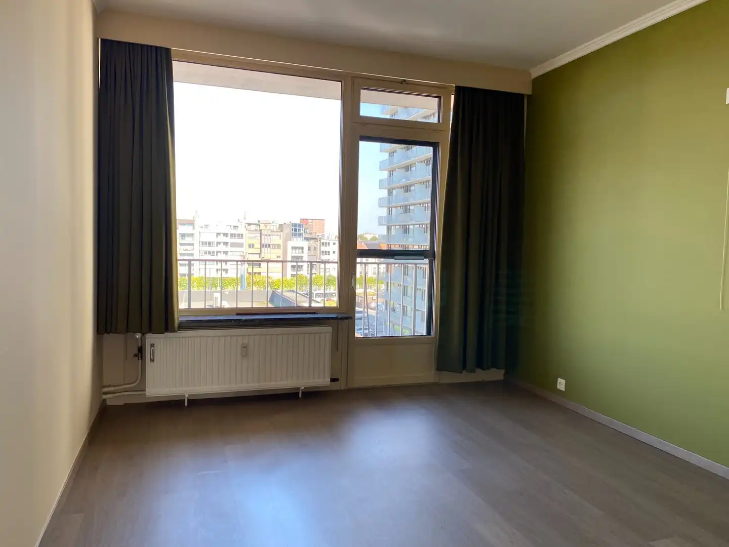 Ruim authentiek appartement met 2 slaapkamers en garage in Gent foto 4
