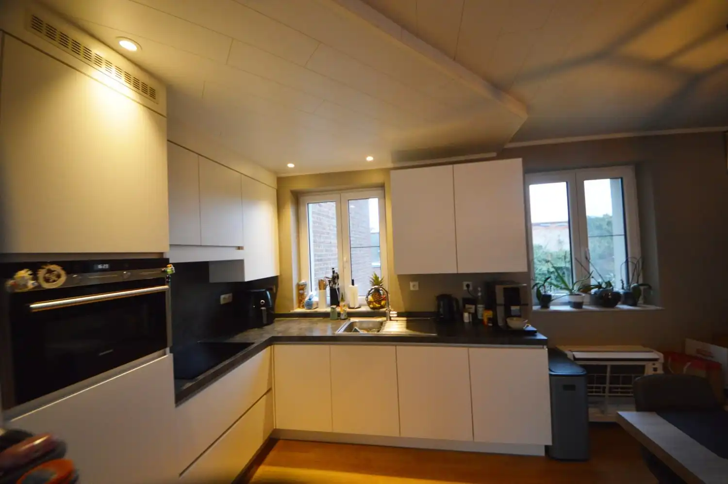 INSTAPKLARE WONING MET GARAGE EN 2 SLAAPKAMERS foto 12