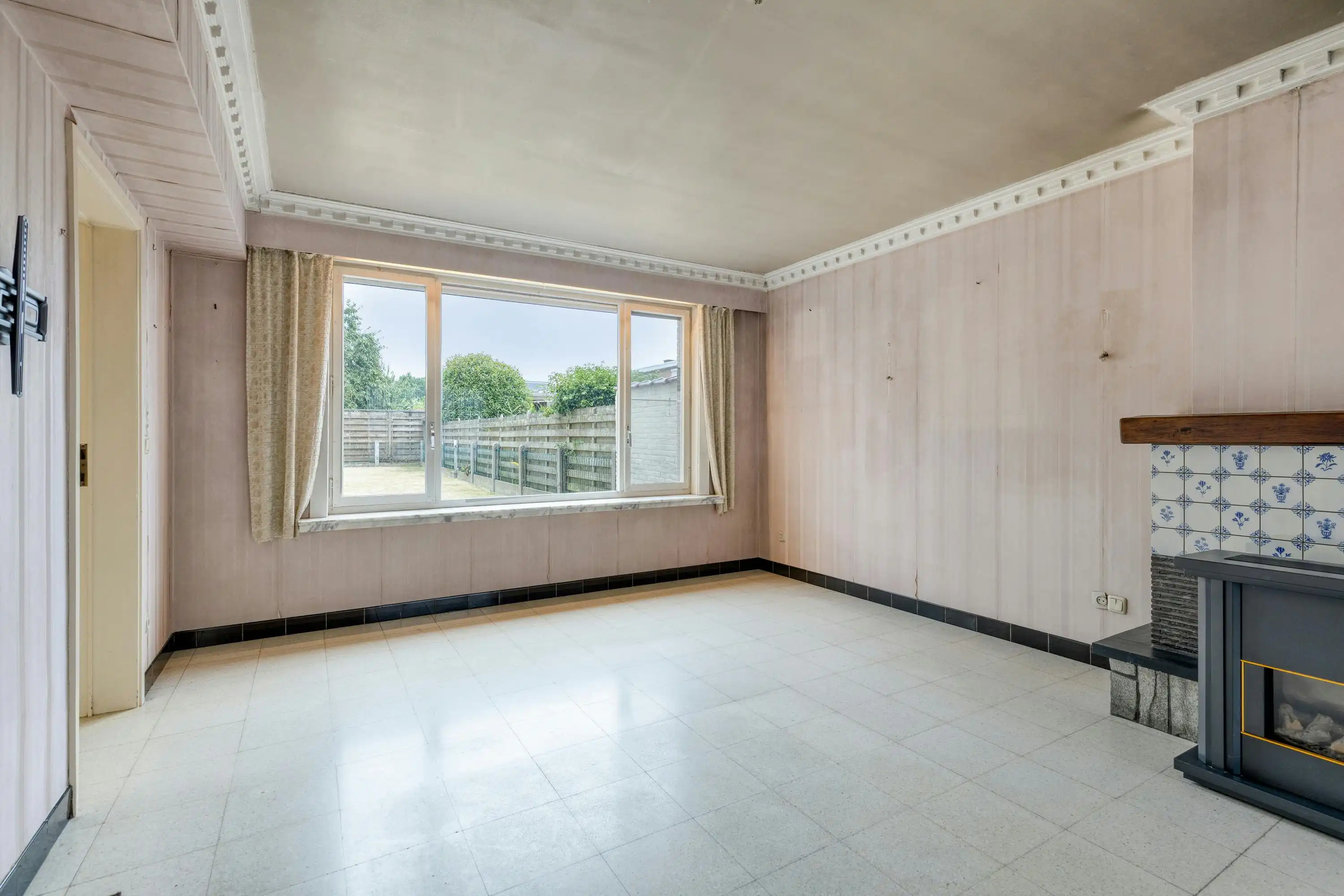 Ruime gezinswoning met zonnige tuin te koop in Roeselare foto 5