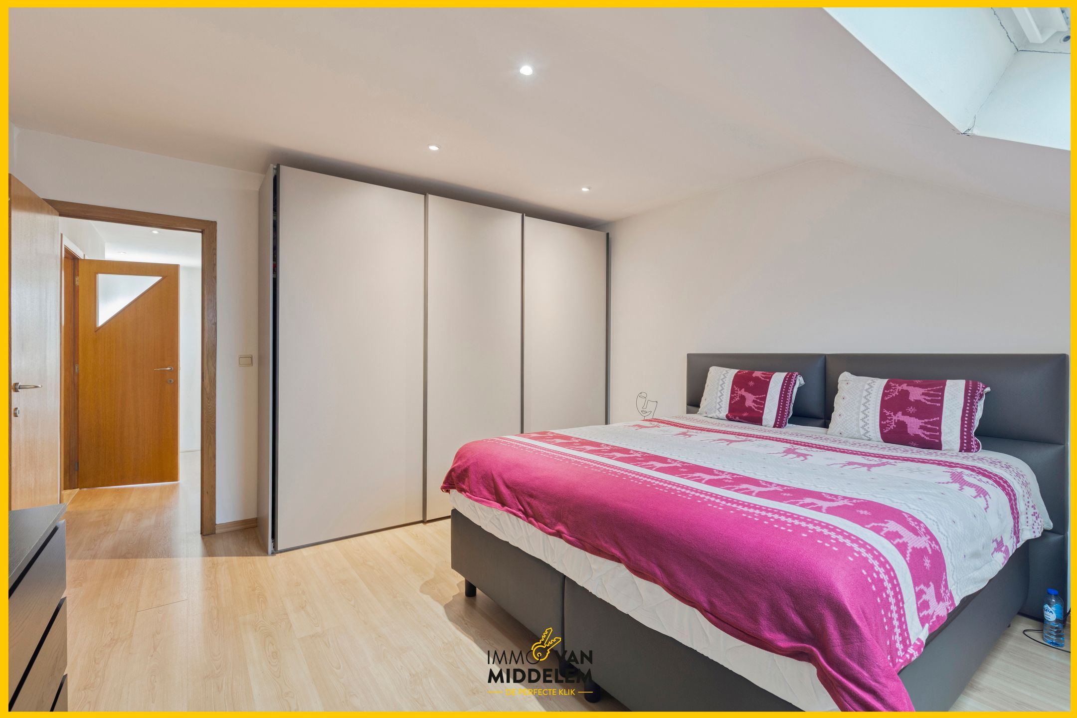 VERZORGDE WONING MET 3 SLPK, TUIN EN GARAGE foto 12