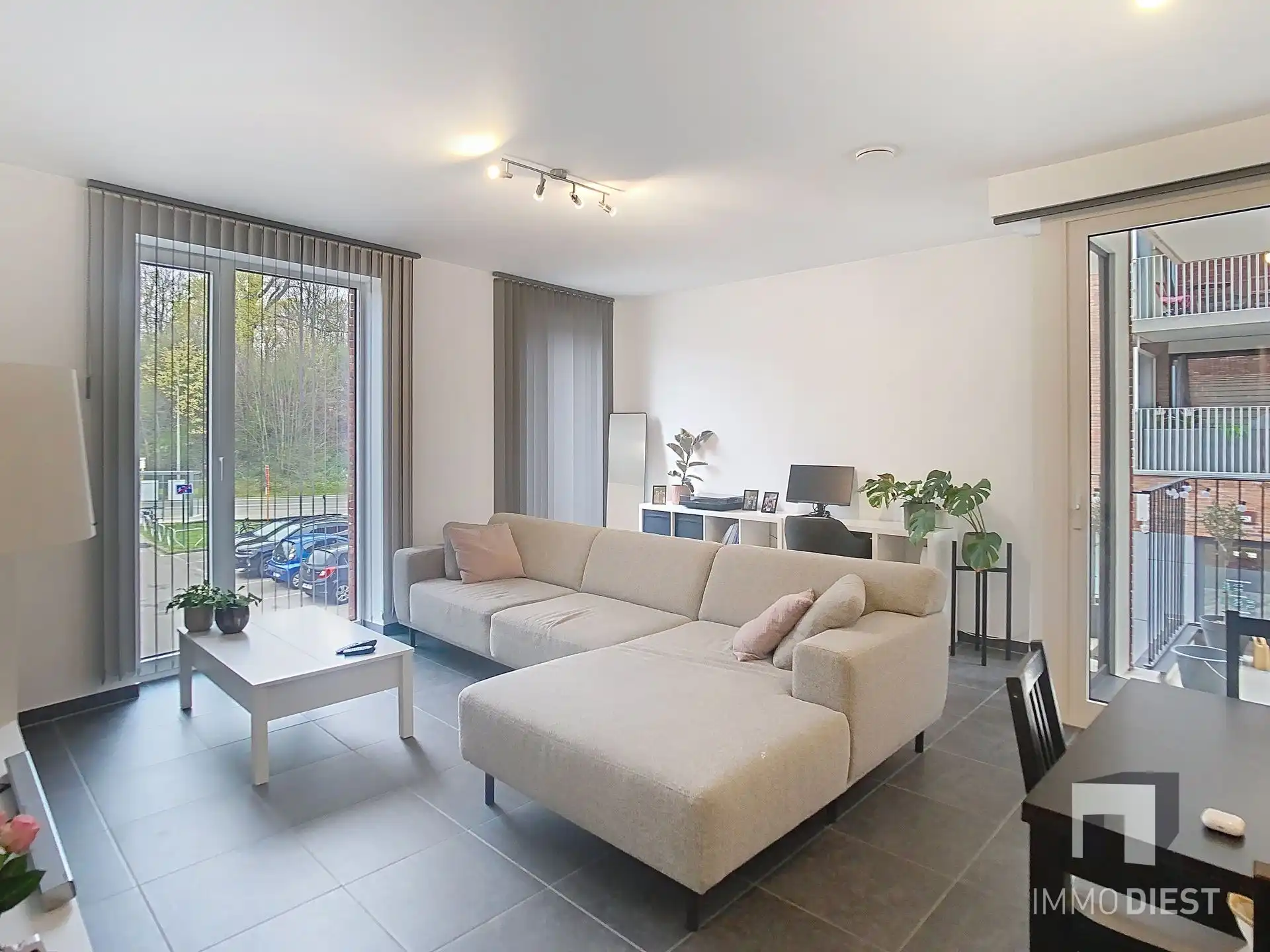 Appartement foto {{pictureIndex}}