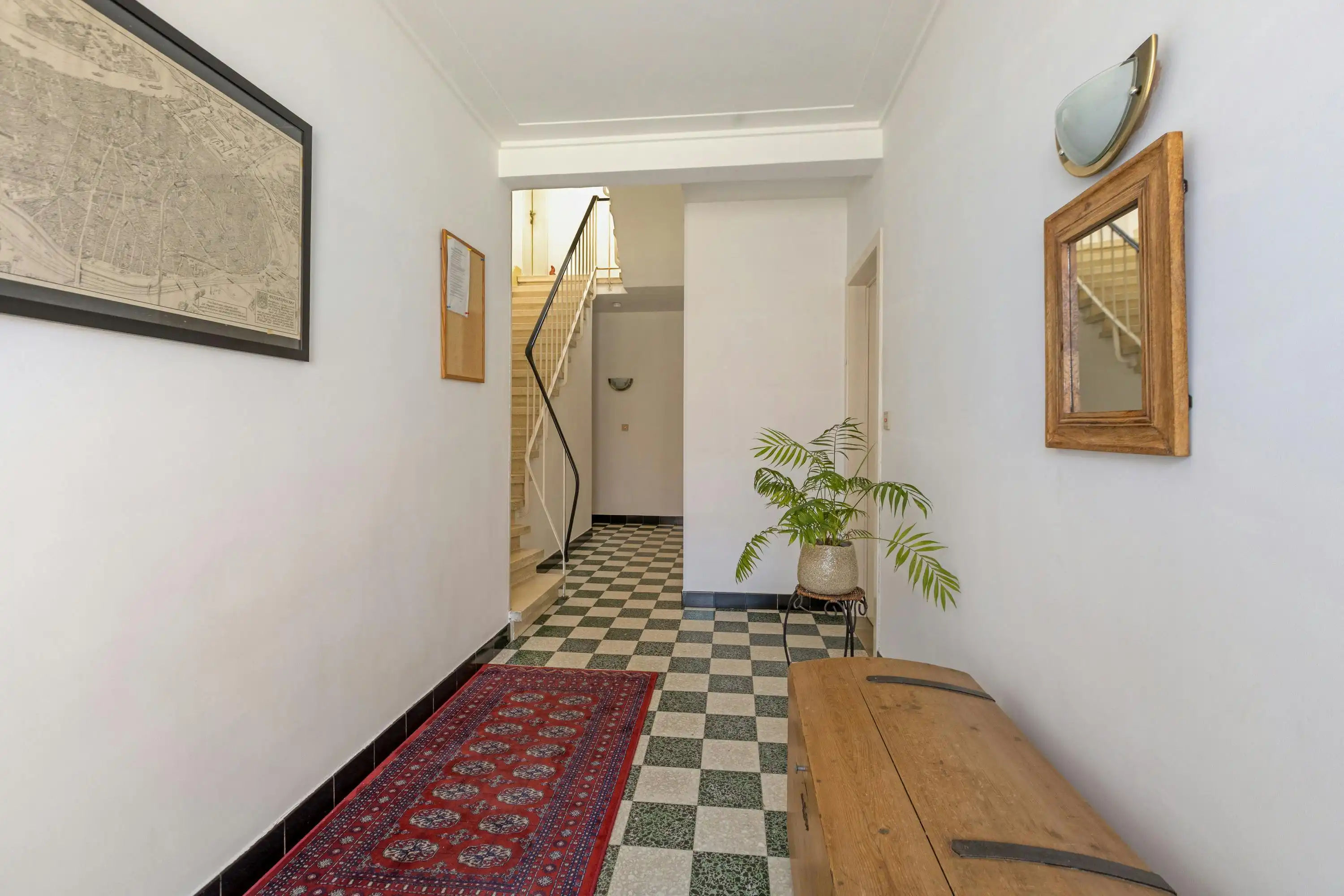 Gelijkvloers appartement te koop in Deurne met garage  foto 2