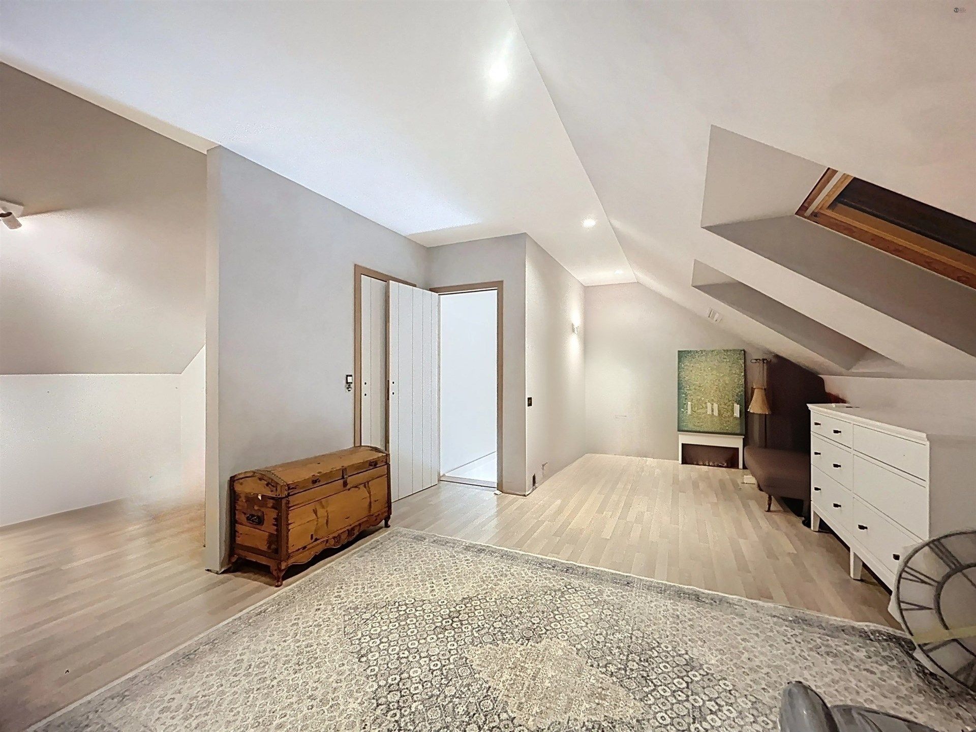 Prachtige half open bebouwing met 4 slaapkamers en garage op perceel van  450 m²  foto 24