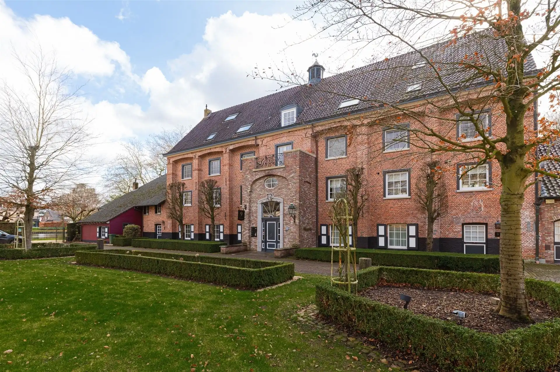 Modern duplexappartement in een karaktervol gebouw. foto 2