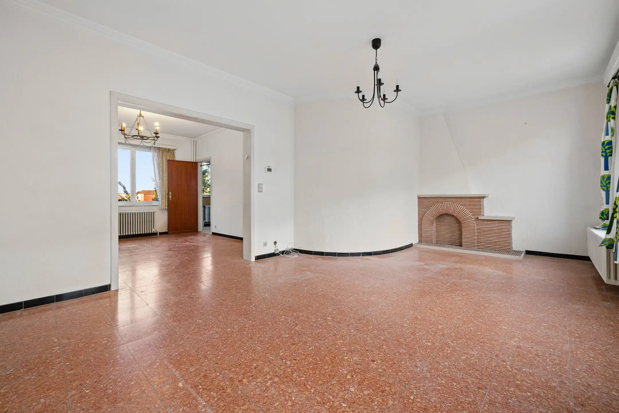 Huis met “mooie verdieping”: 2 slaapkamers + studeerkamer foto 3