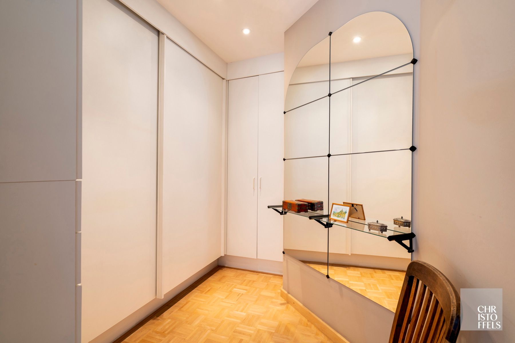 Riante vrijstaande woning mét praktijkruimte in het centrum van Opgrimbie!  foto 28