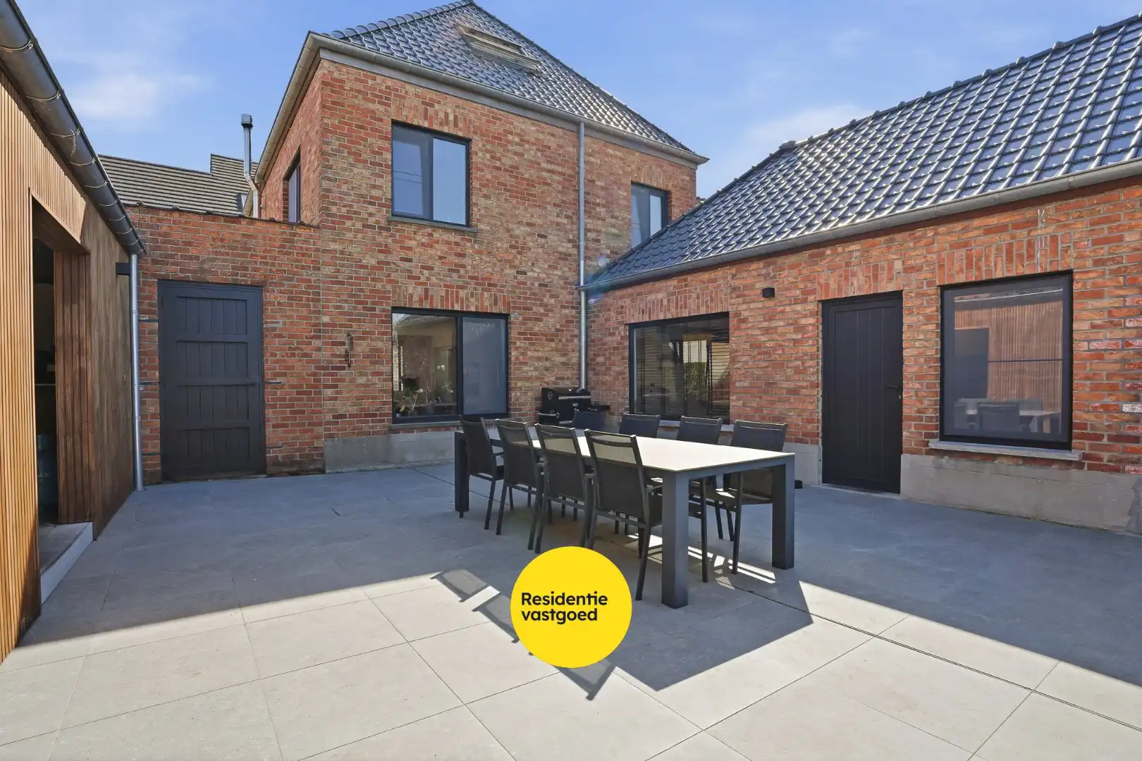 Volledig gerenoveerde alleenstaande woning op toplocatie in Zedelgem foto 25