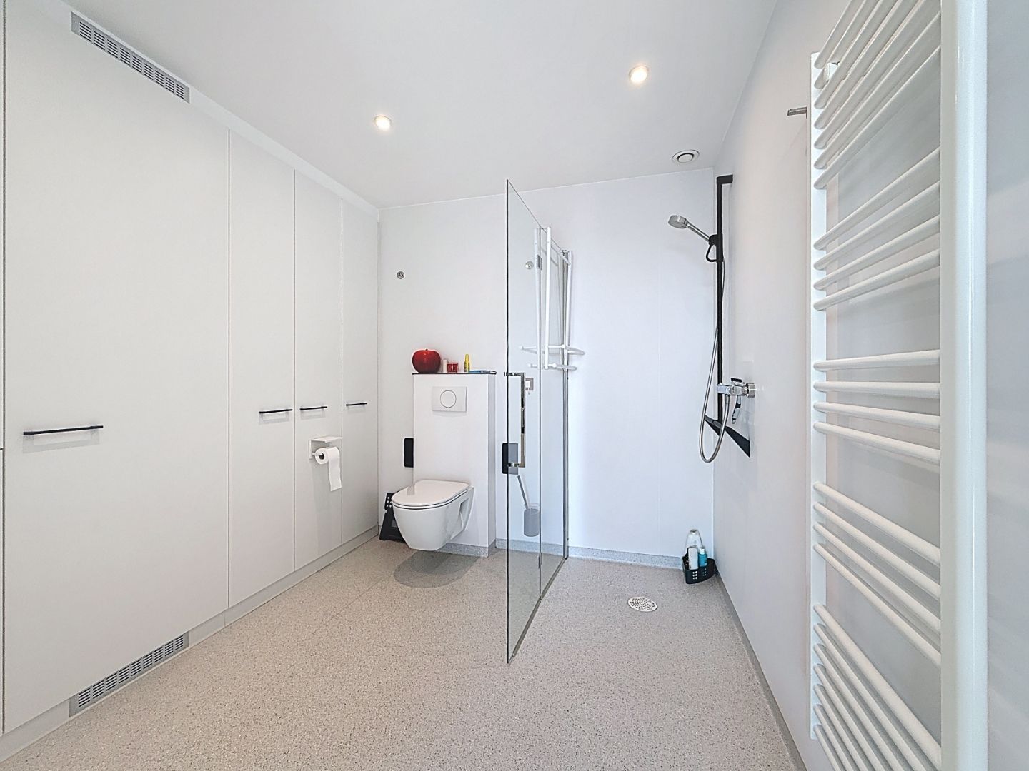 Luxueus afgewerkt assistentiewoning met ruim terras te Veurne in de Zuidburg foto 8