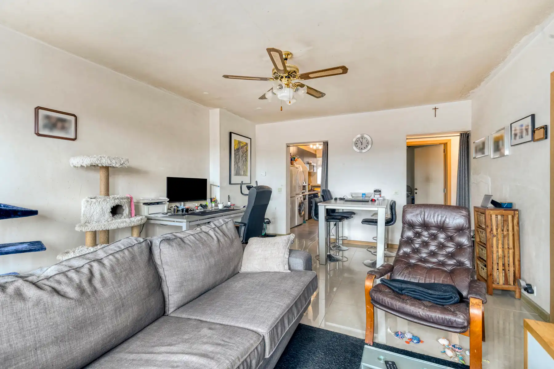 Gezellig instapklaar appartement met ondergrondse standplaats ! foto 4