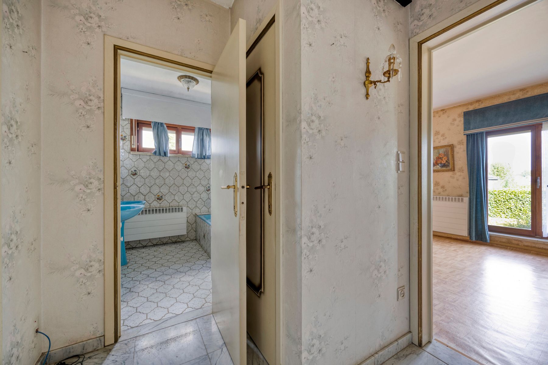 zeer rustig gelegen op te frissen bungalow foto 9