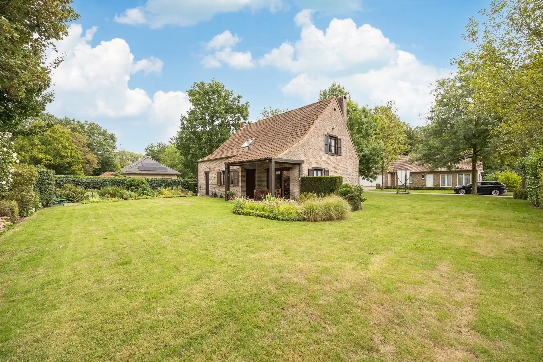 Degelijke villa op ca. 810 m²  vlakbij het centrum. foto 17