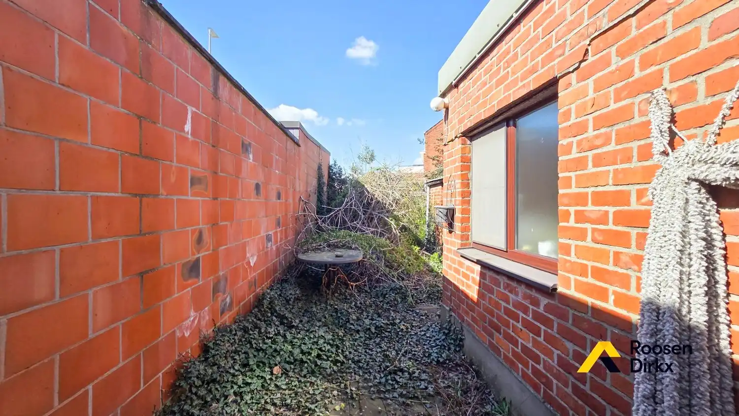 Te renoveren / af te breken woning hartje BREE! foto 20