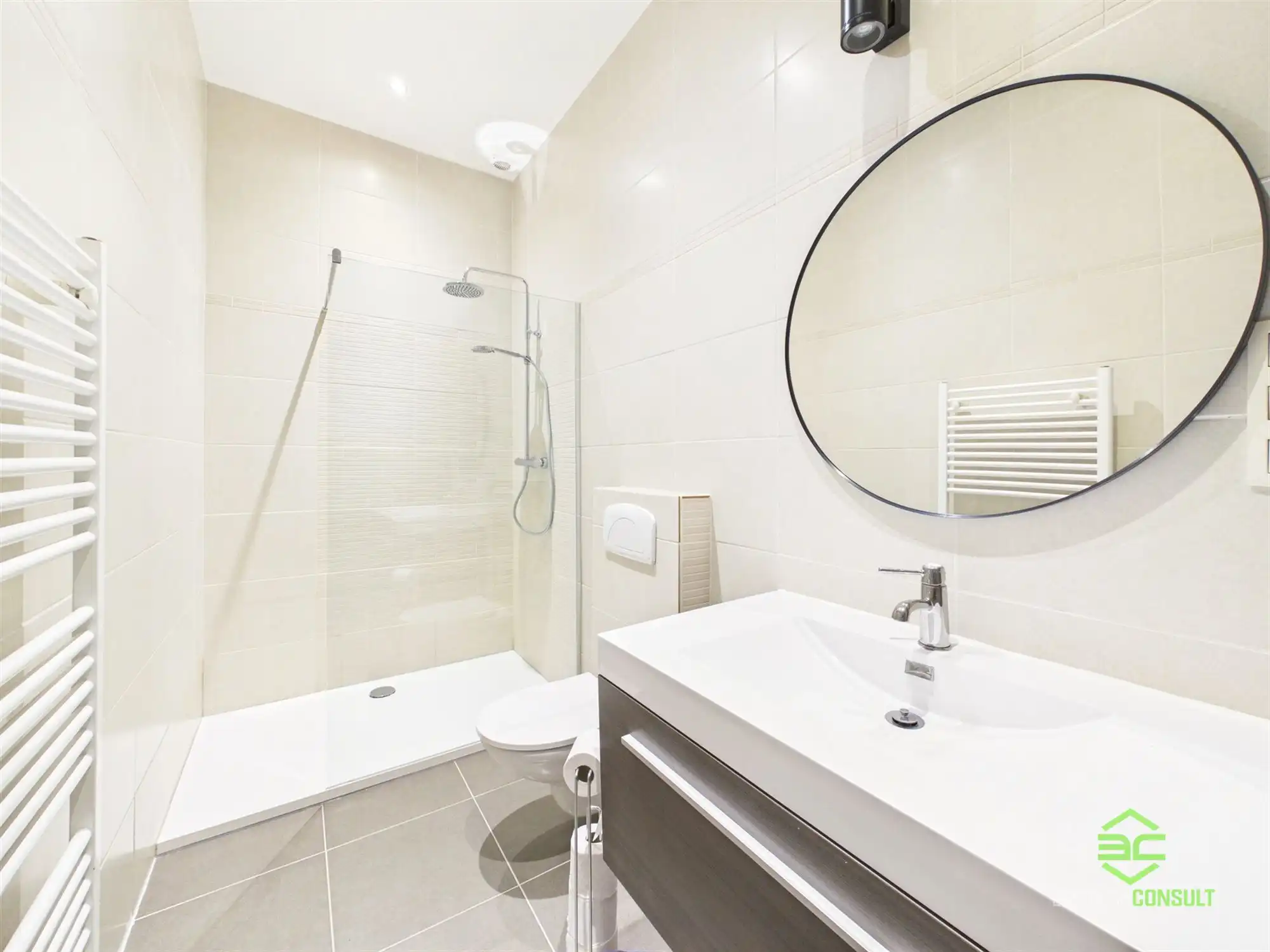 Gerenoveerde rijwoning met 3 slpk in het centrum! foto 14