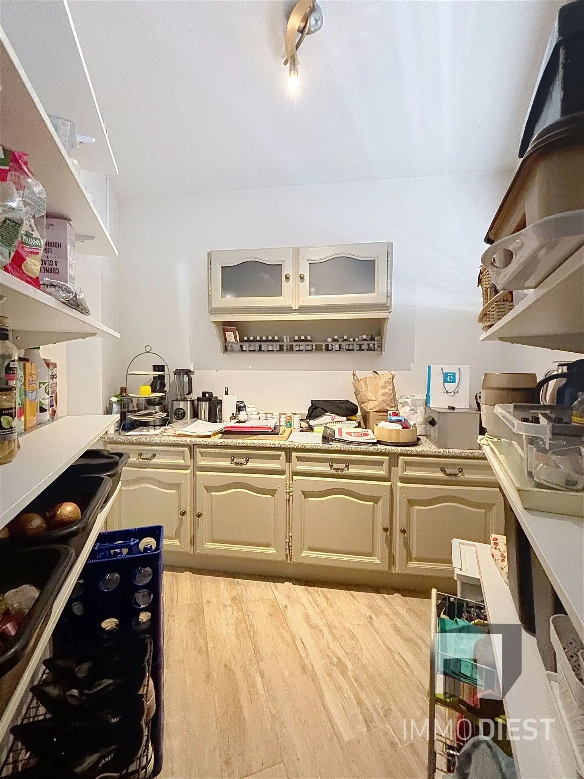 Welkom in deze herenwoning vol charme en grandeur in Scherpenheuvel. foto 9