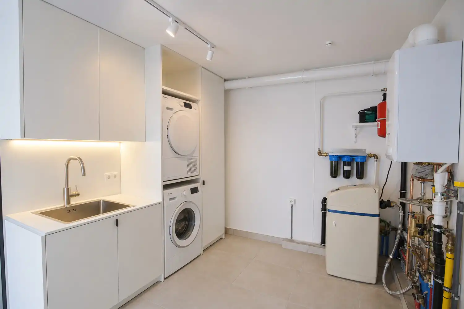 Instapklare woning, volledig ingericht foto 7
