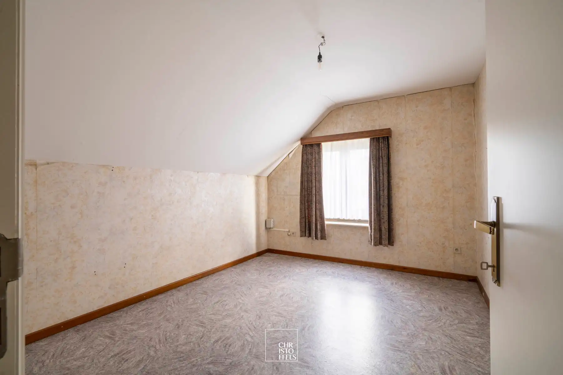 Ruime gezinswoning (232m²) met 5 slaapkamers te Zutendaal!  foto 19