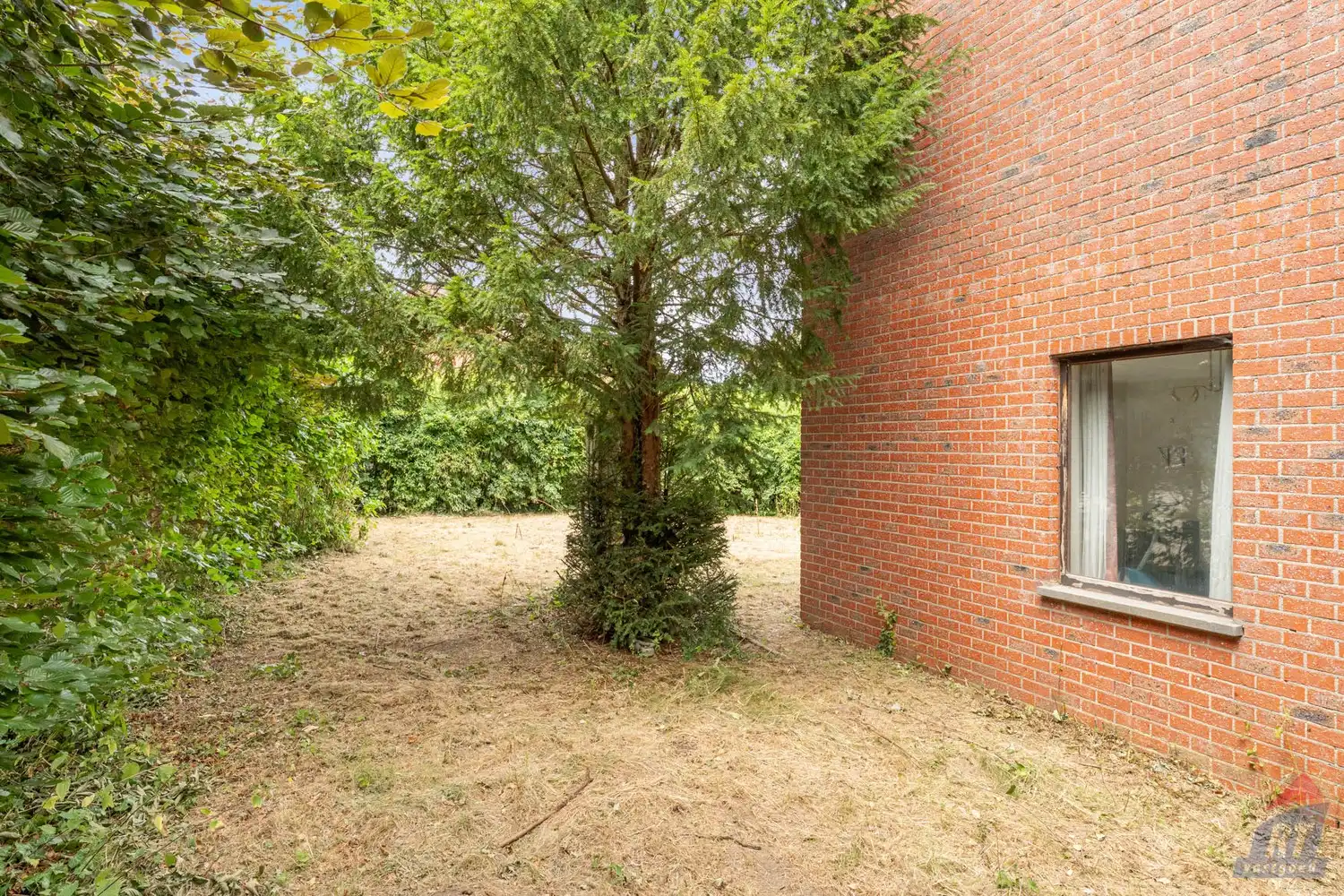 Te renoveren halfopen bebouwing met 3 slaapkamers, garage en tuin op rustige ligging in Ulbeek foto 18