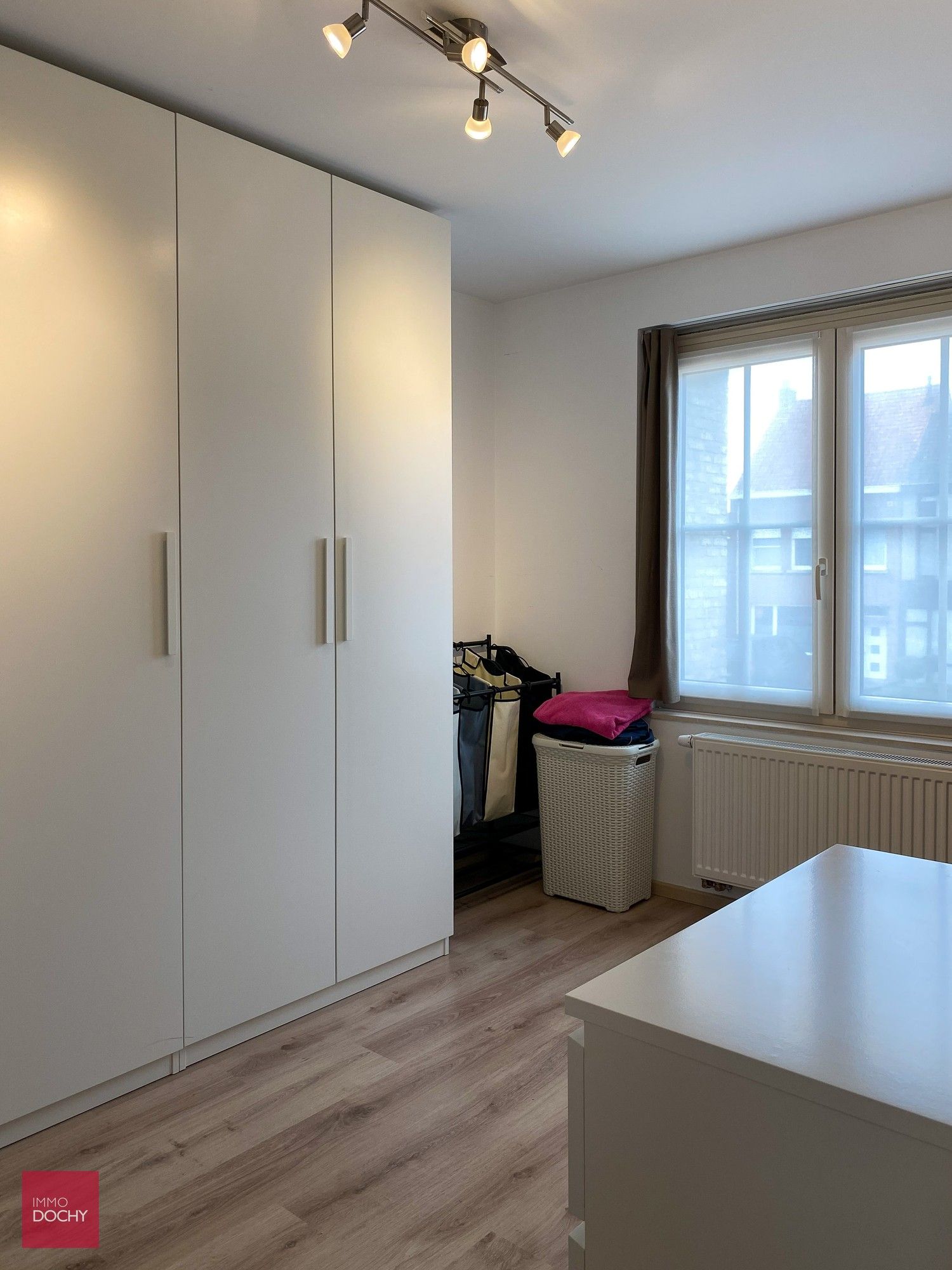 Mooie instapklare recente woning | Izegemstraat foto 7