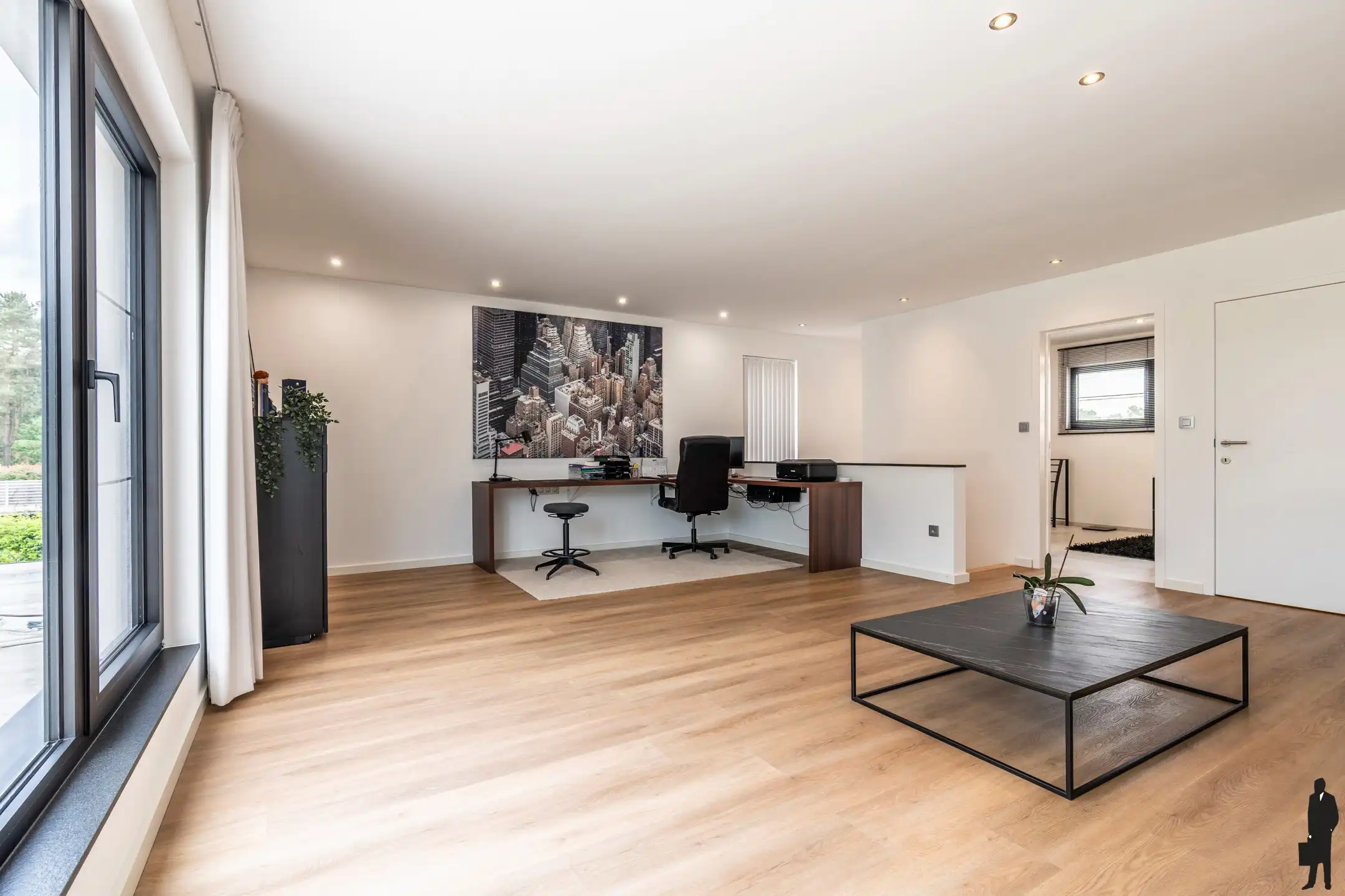Ruime woning met multifunctionele studio foto 16