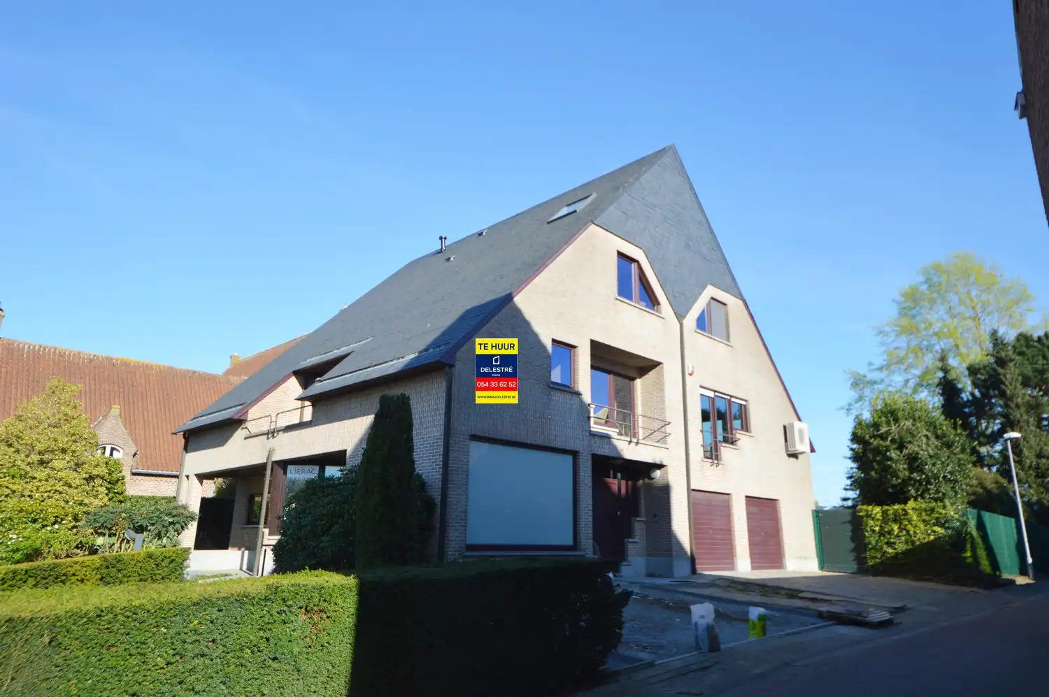 Ruim en lichtrijk gerenoveerd appartement (182 m²) INCLUSIEF GARAGE EN PARKING foto 9