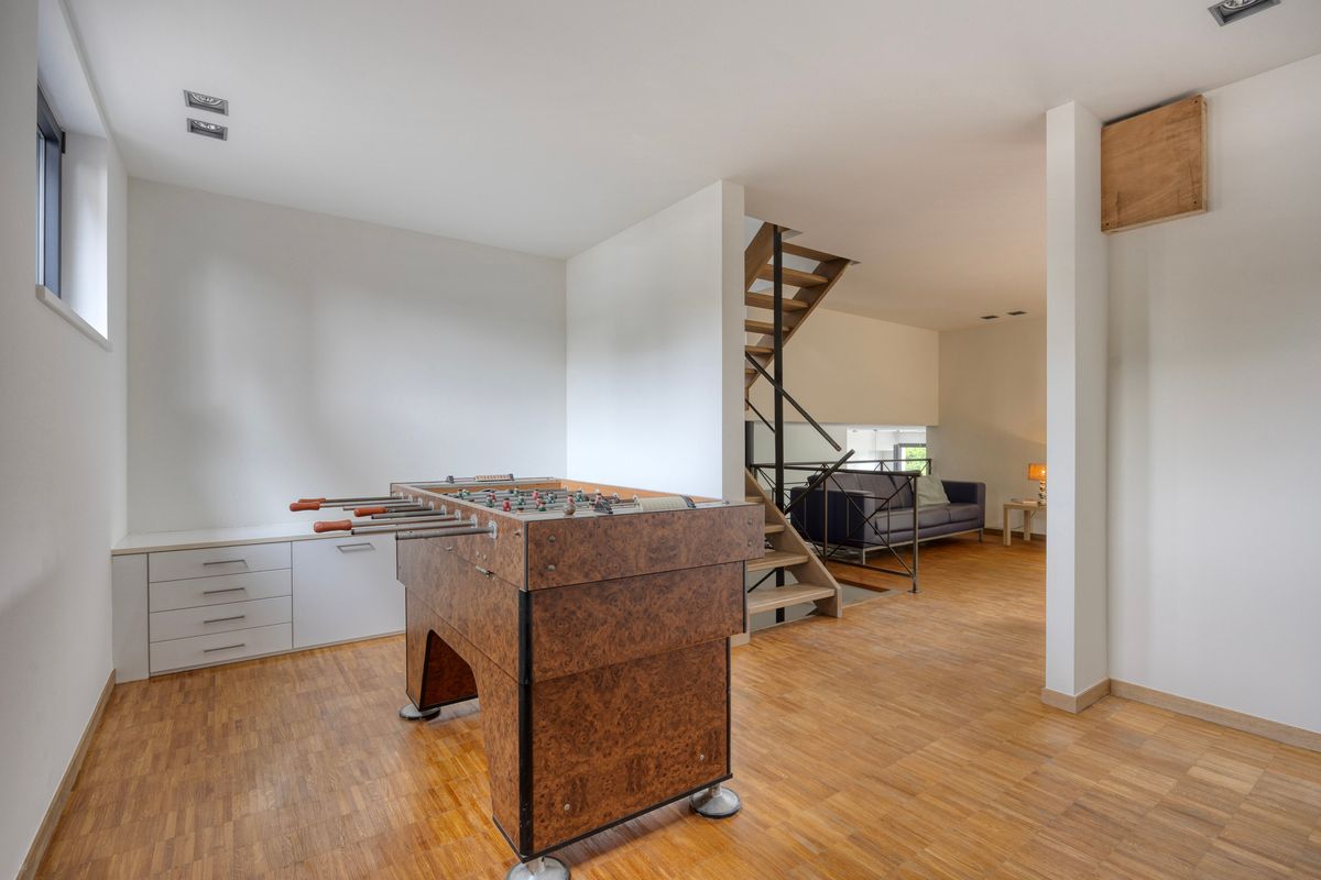 Ruime villa met karaktervolle architectuur  foto 11