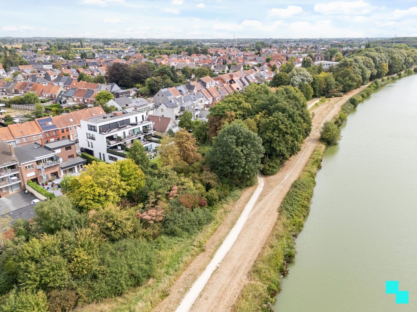 Uitzonderlijk hoogwaardig afgewerkt gelijkvloers appartement langs de Mandel foto 16