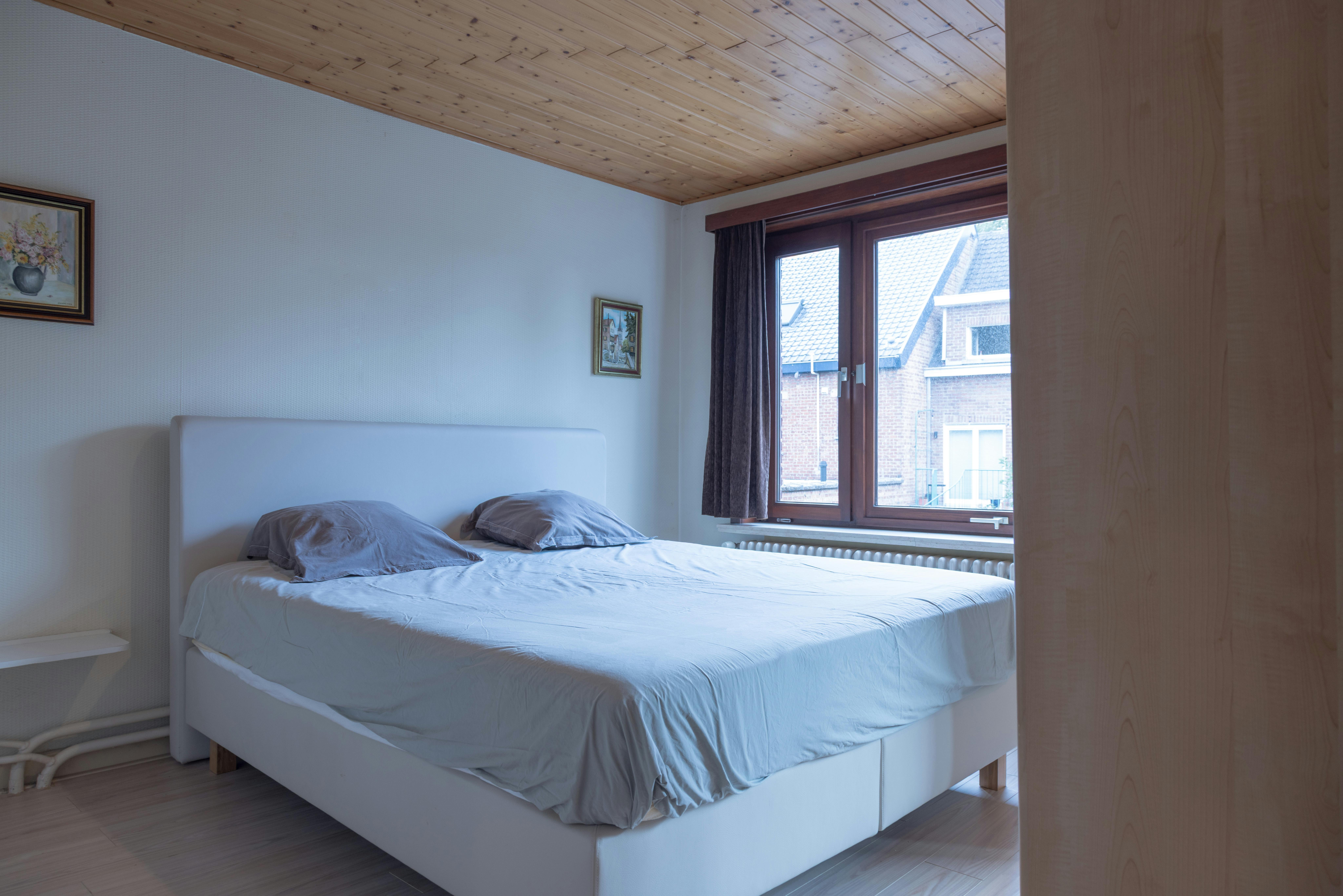 Halfopen huis met veel potentieel te Mariakerke foto 13