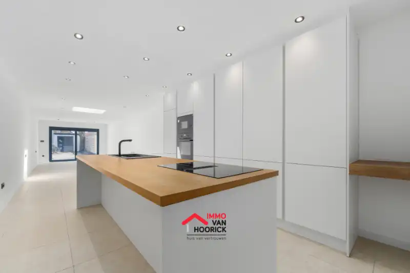 Totaal vernieuwde woning - 3 slaapkamers!! foto 6