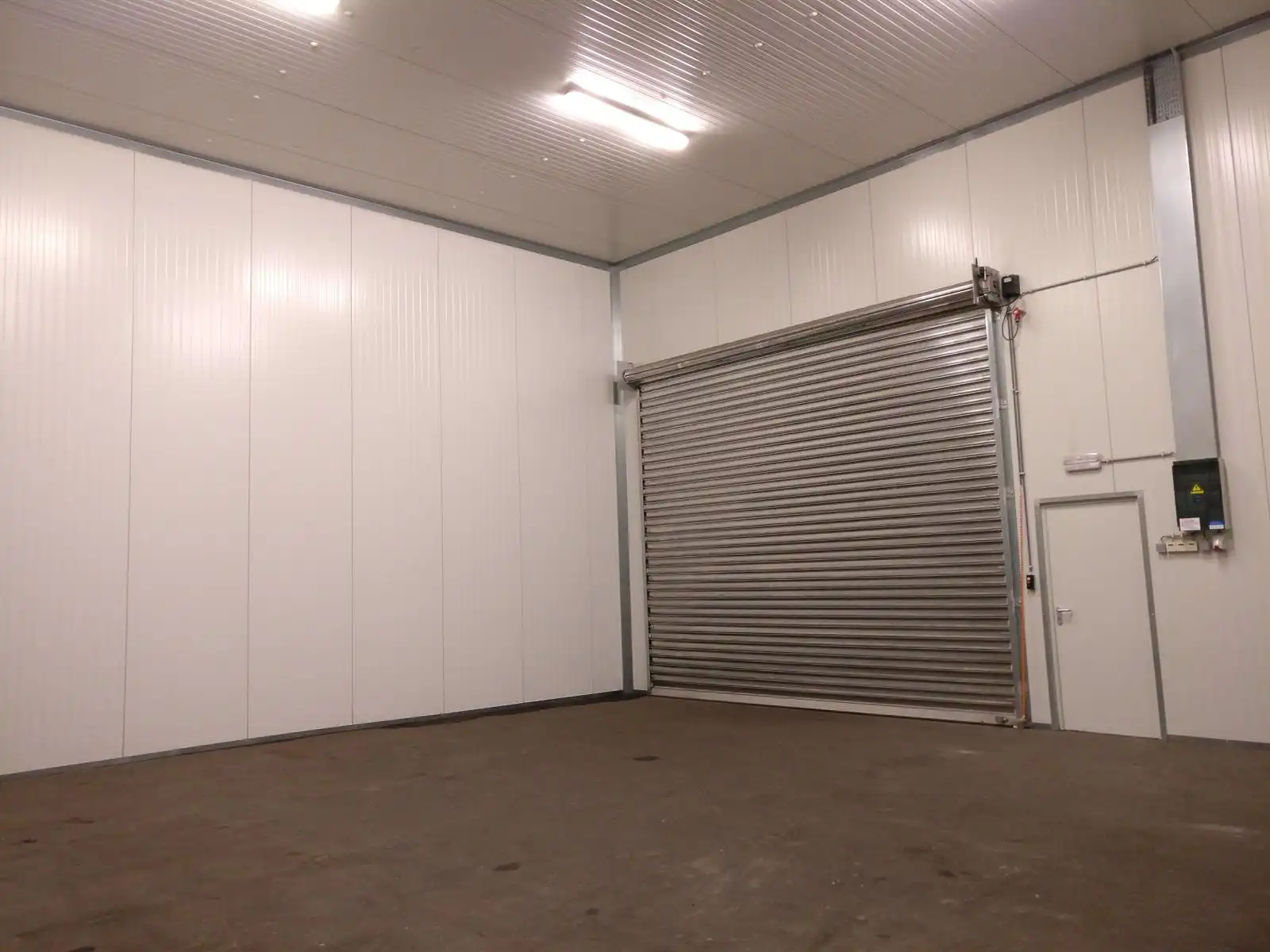 Magazijn op toplocatie te huur foto 3
