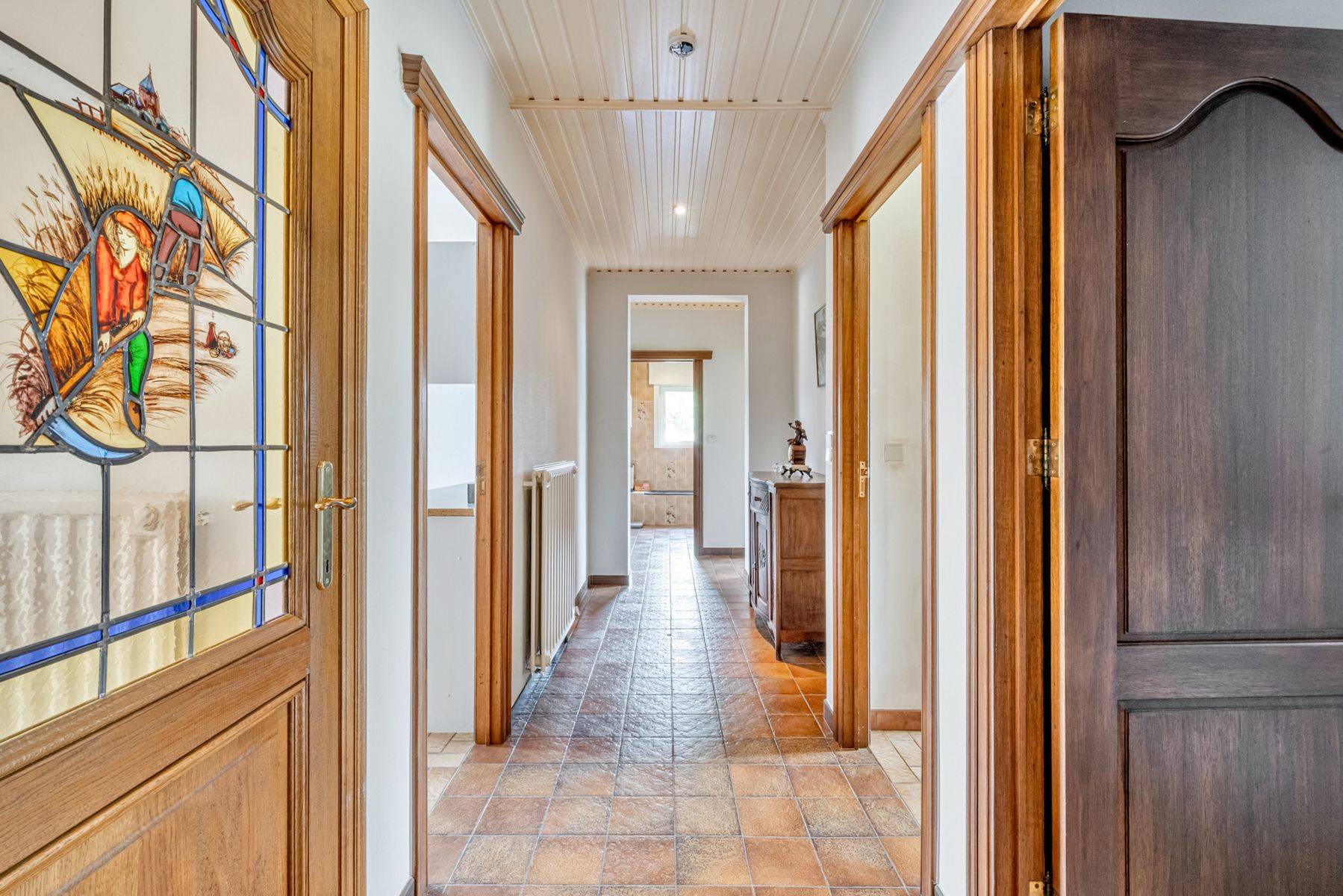 Rustig gelegen bungalow met bijhorende weide, stal en garage foto 15