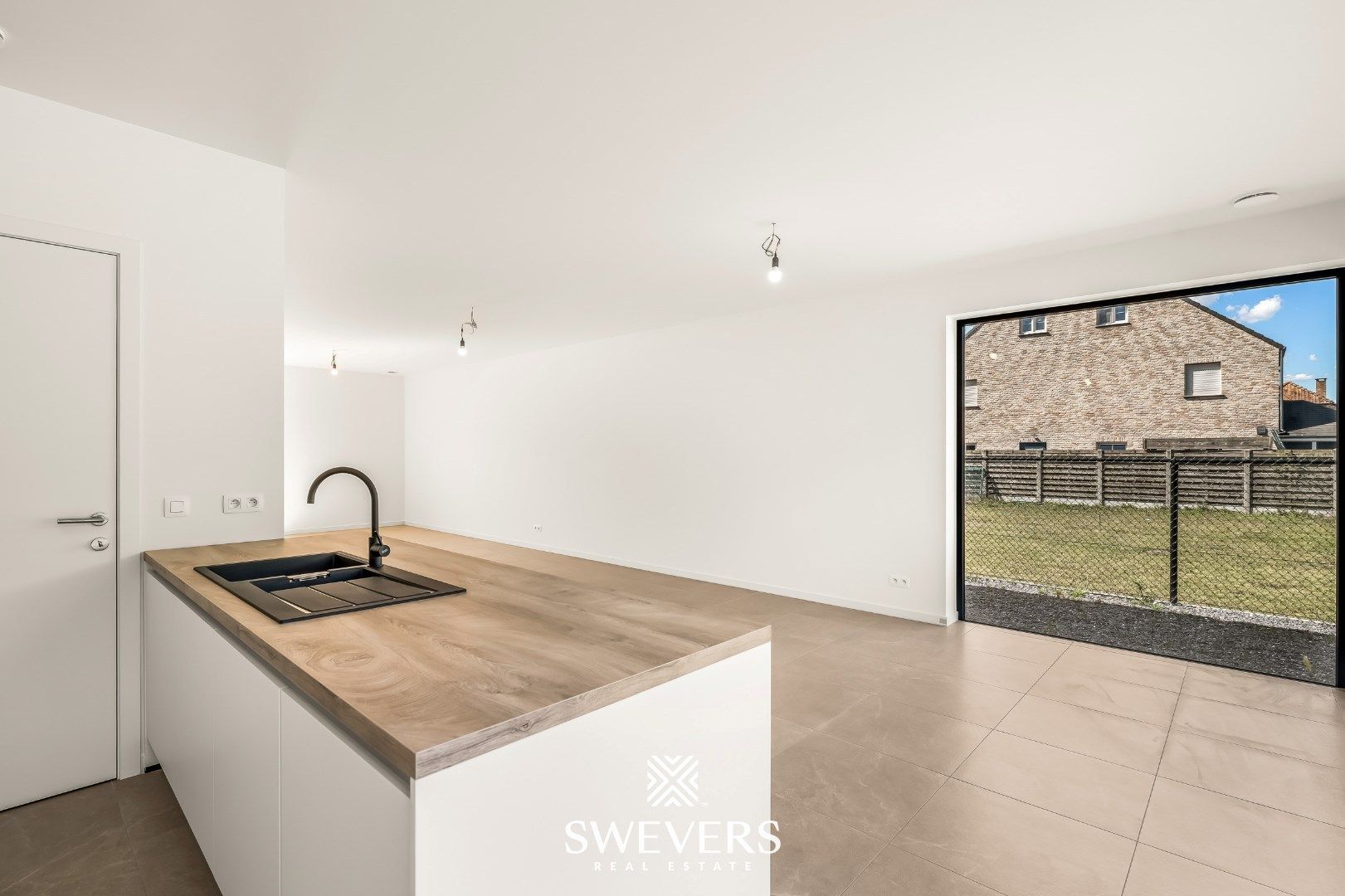 Instapklare nieuwbouwwoning in rustige buurt te Koersel foto 12