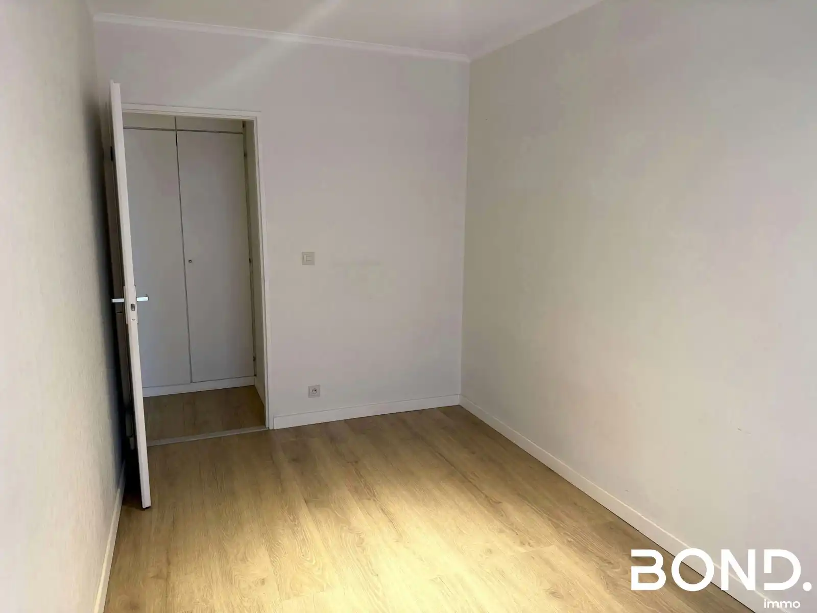 Instapklaar app met 2 kamers terras en ondergrondse parking foto 15