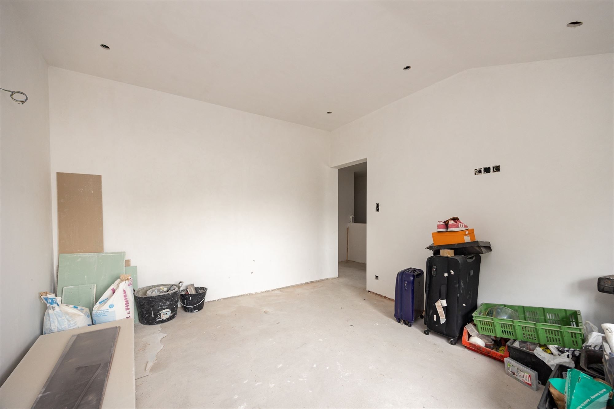 Te renoveren HOB op perceel van 693m² foto 12