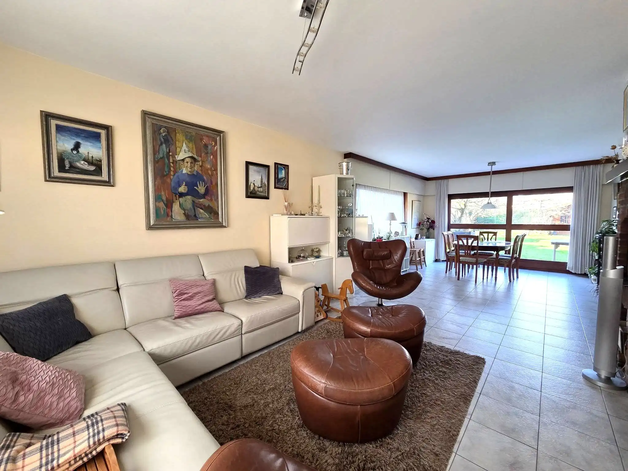 Schitterende 3-gevelwoning met 4 slaapkamers en 2 badkamers. foto 5