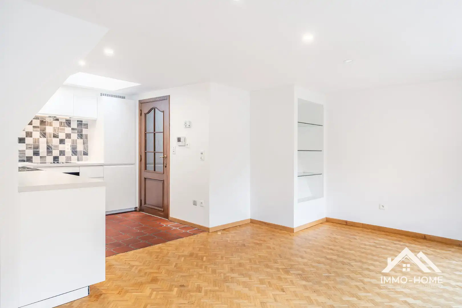 Instapklare duplex met ruim terras in hartje Lokeren foto 6