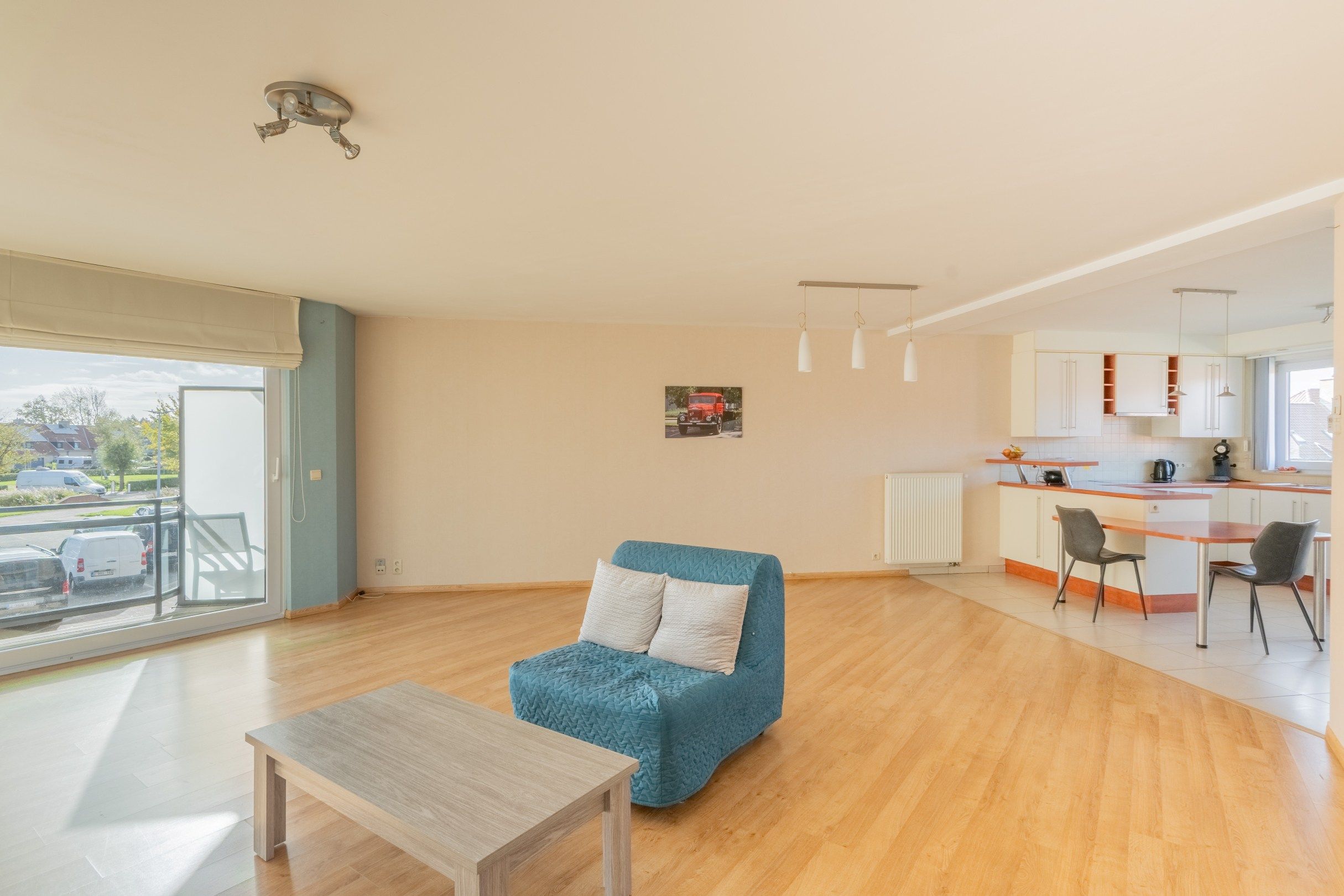 Ruim en zonnig appartement te Lissewege foto 6