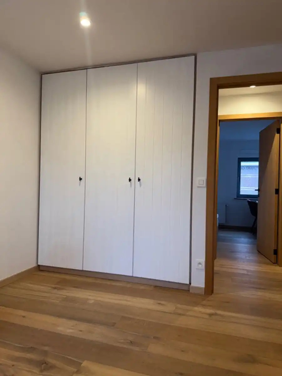 Totaal gerenoveerde en energiezuinige woning met tuin. foto 13