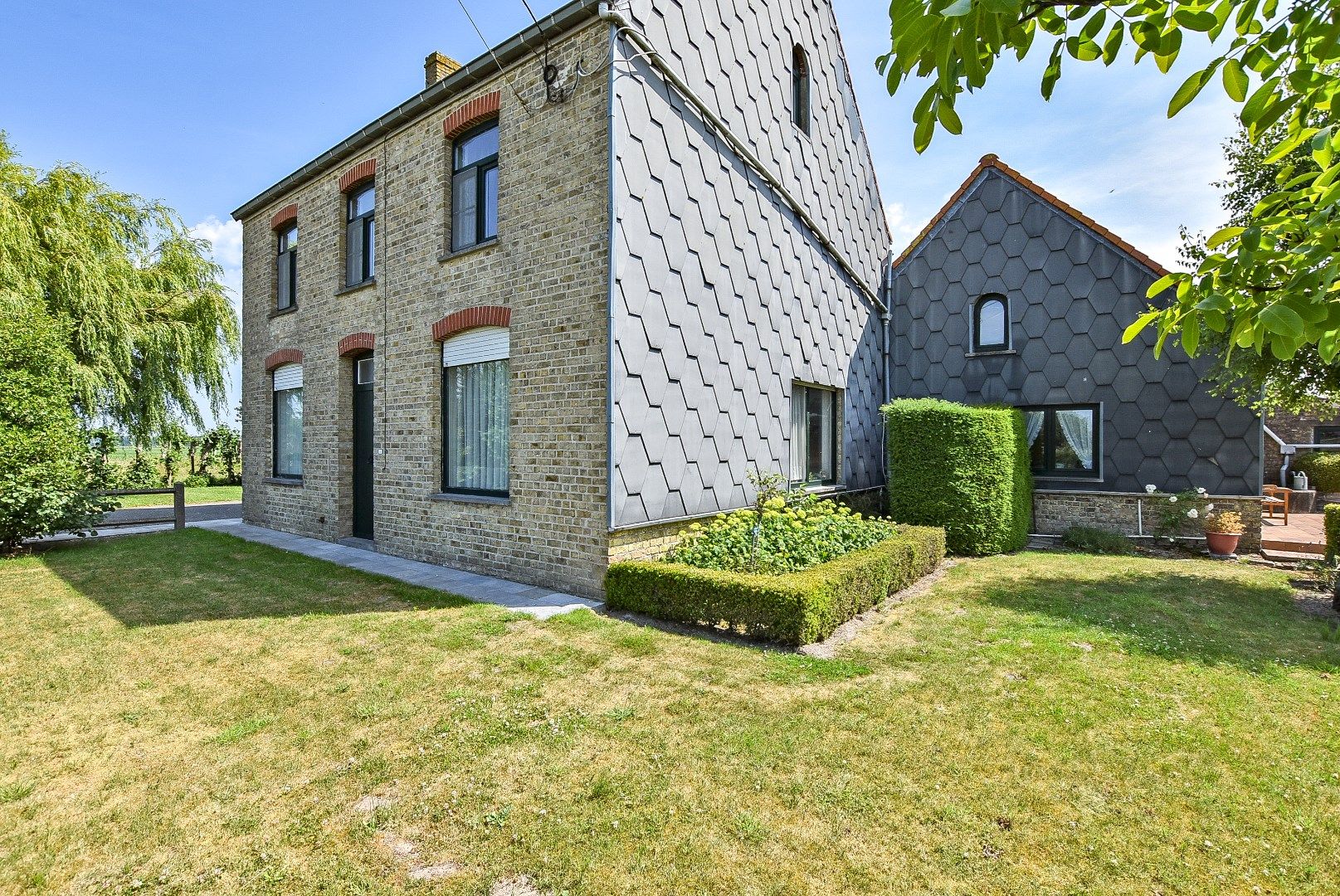 Centraal gelegen hoeve op 11.012m² te Diksmuide! foto 14