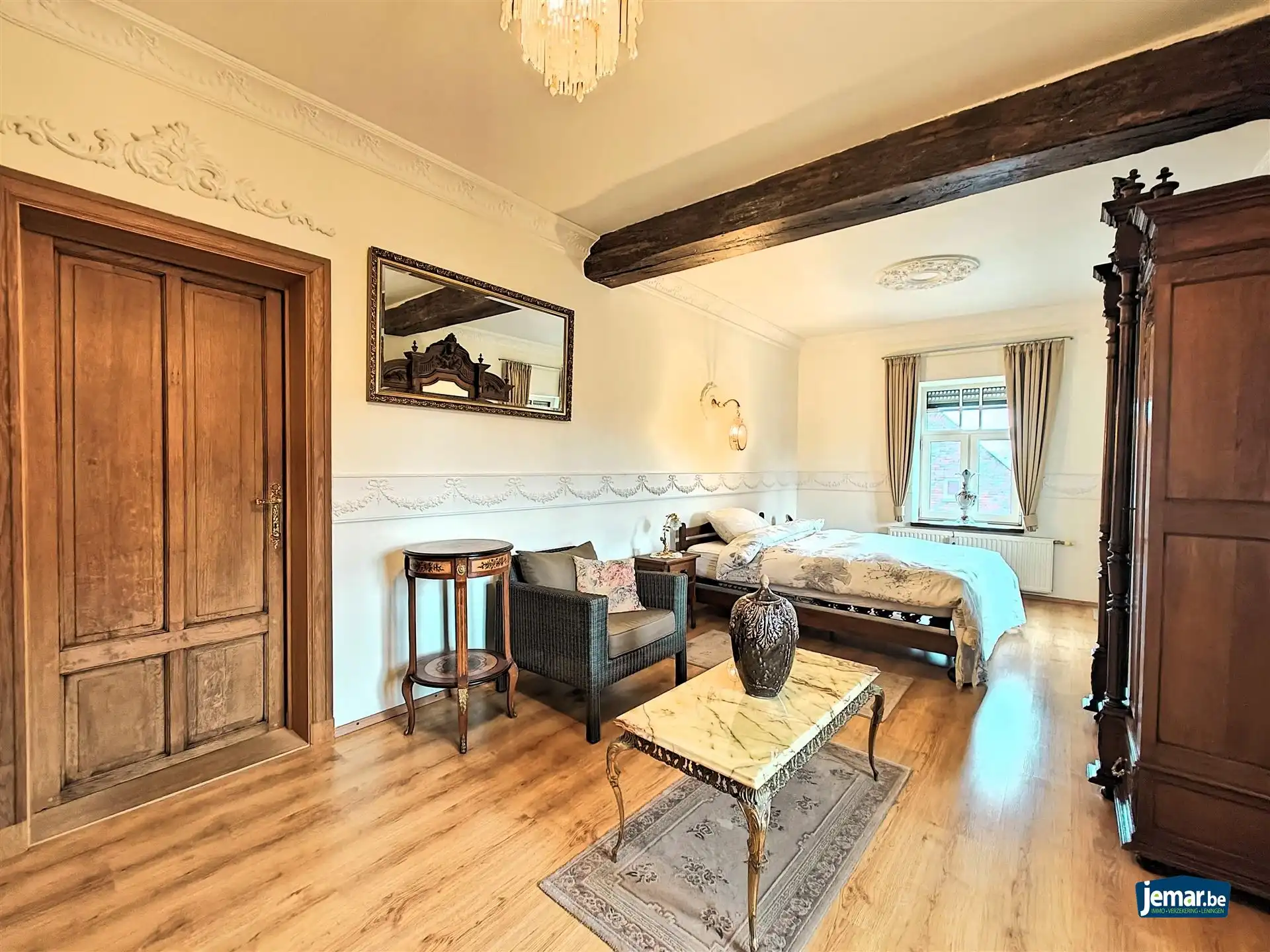 Ruim en karaktervol appartement van 190m² in het charmante Maasdorp Vucht! foto 9