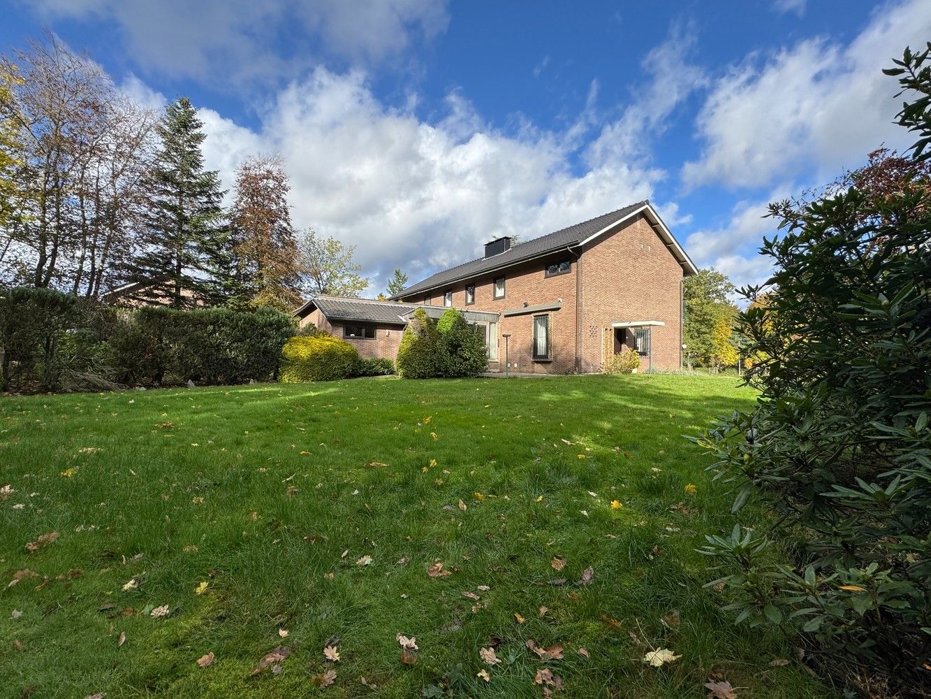 Karaktervolle woning met 4 slpks foto 3