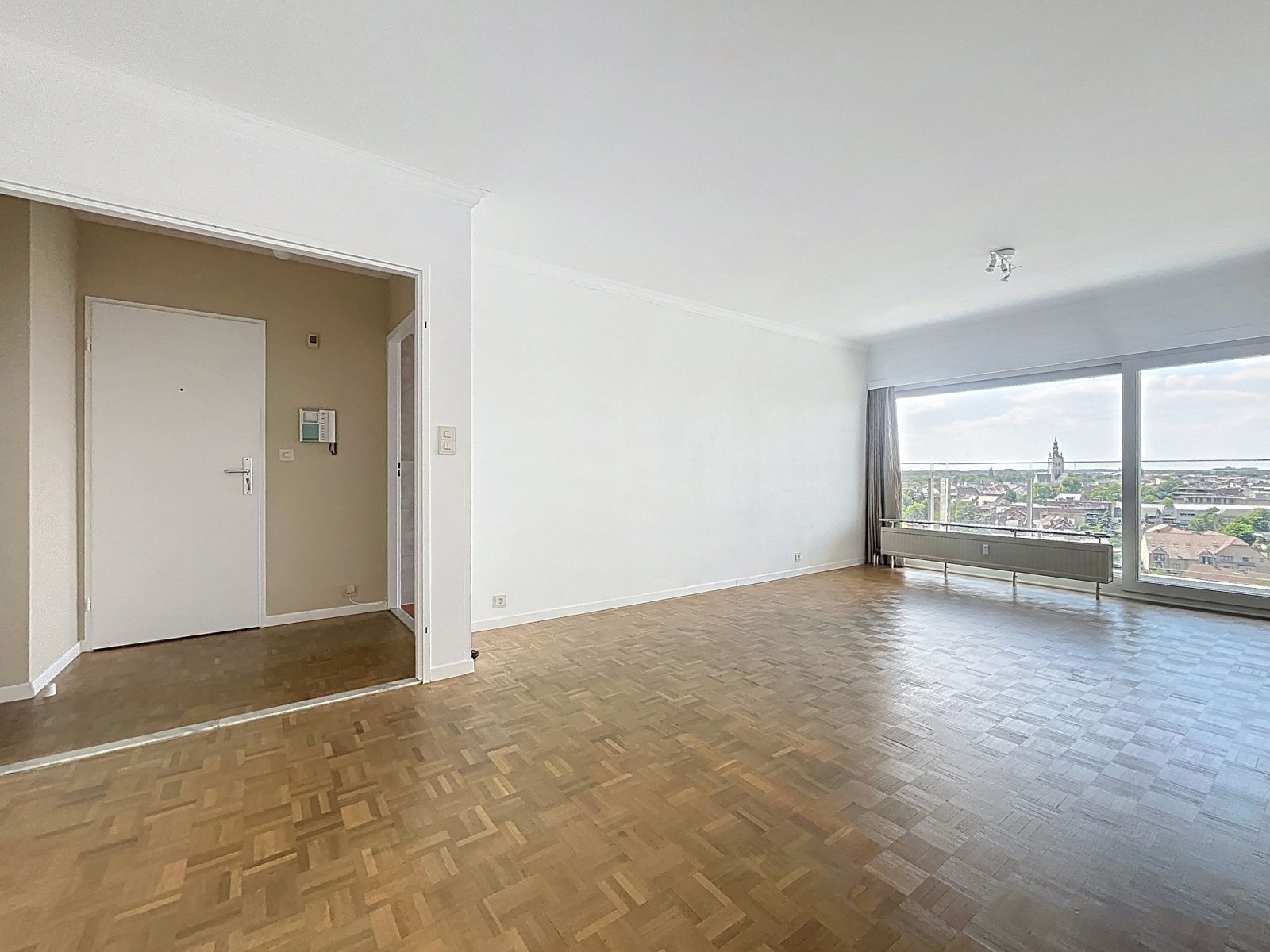 Vernieuwd app met 2 slpks en balkon foto 4