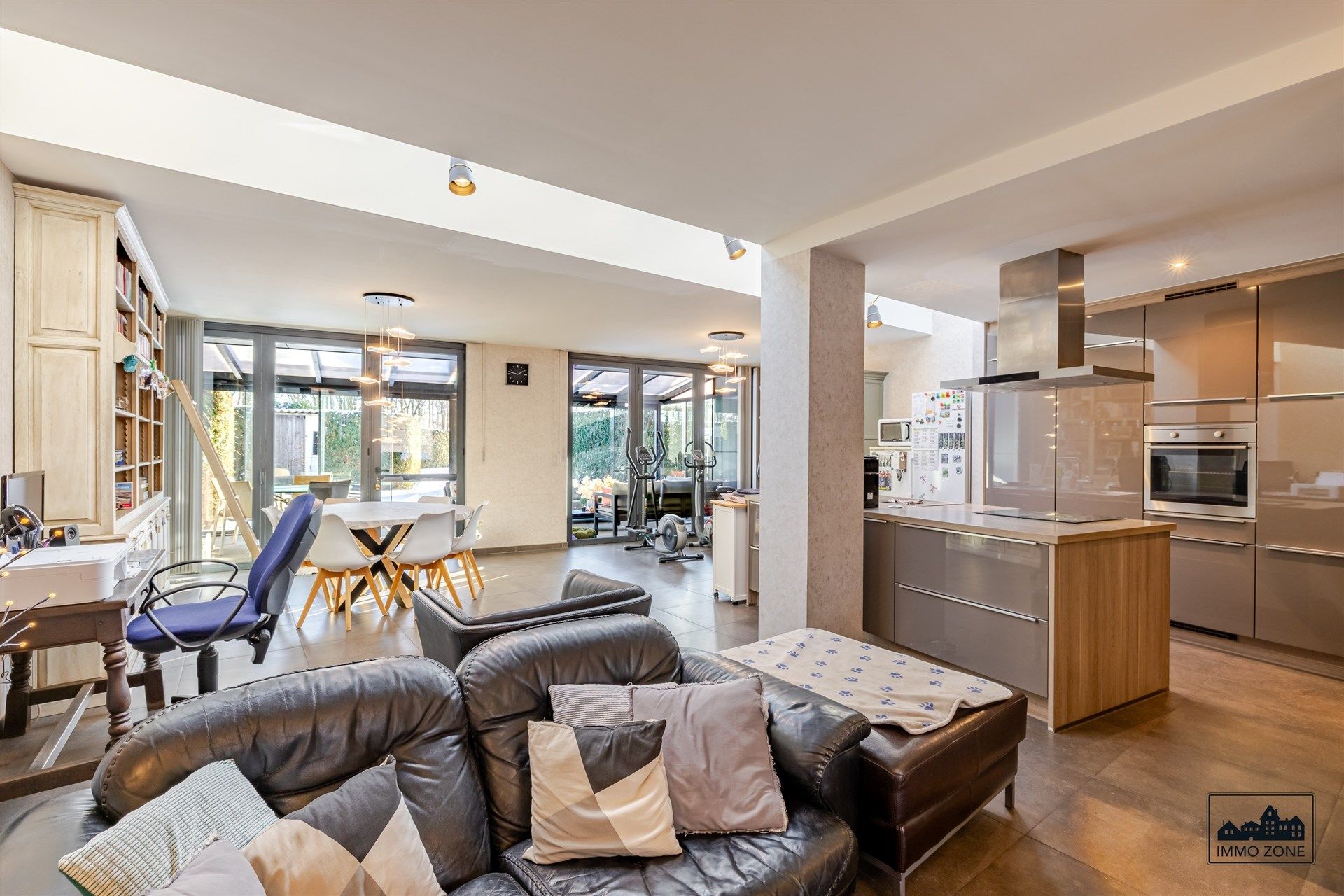 Grote, instapklare woning met goed EPC in Dendermonde! foto 4