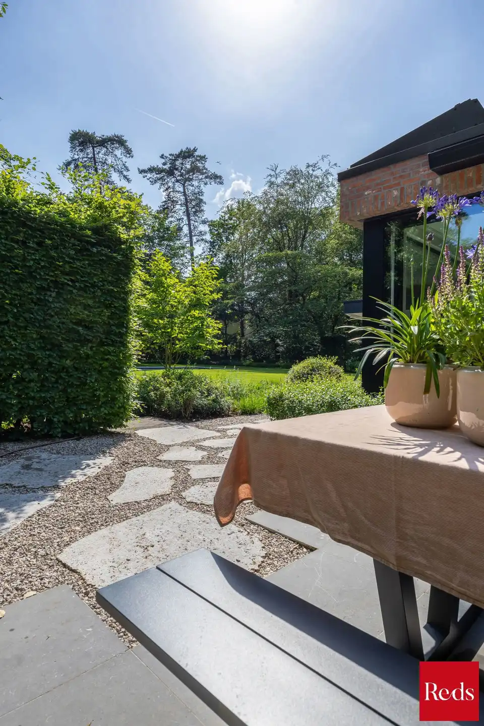 Architectenvilla met zwembad en ZW tuin in Hof Ter Linden foto 18