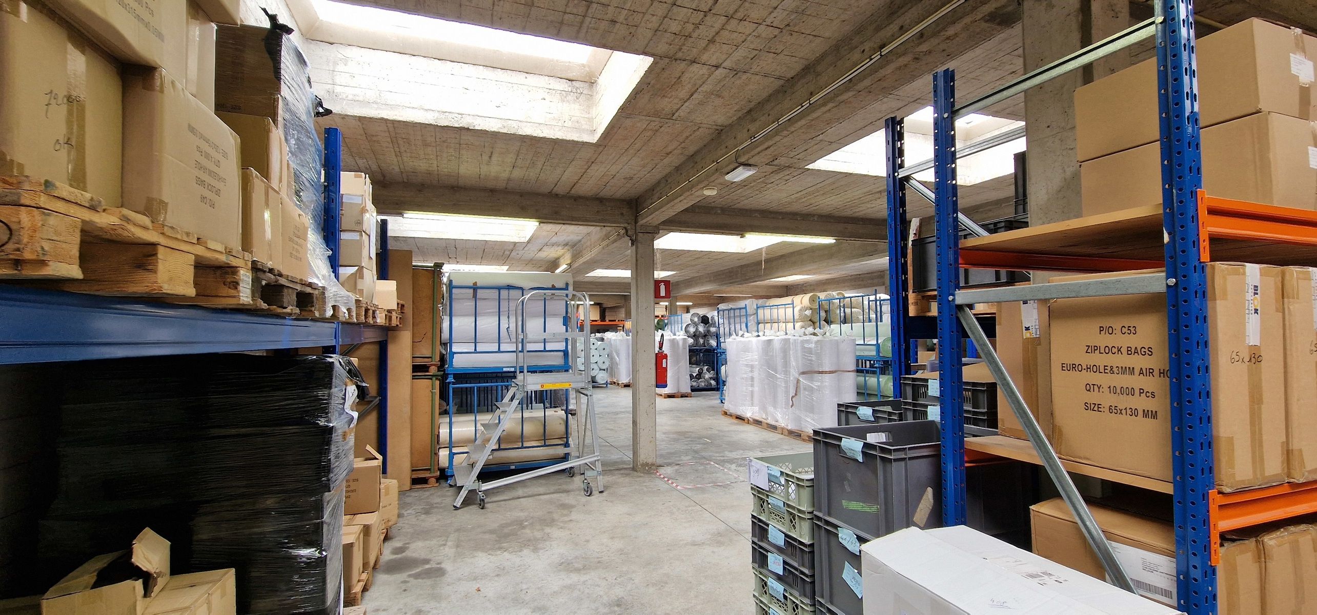 Grote magazijnruimte/atelier met kantoor te koop in Deurne  foto 82