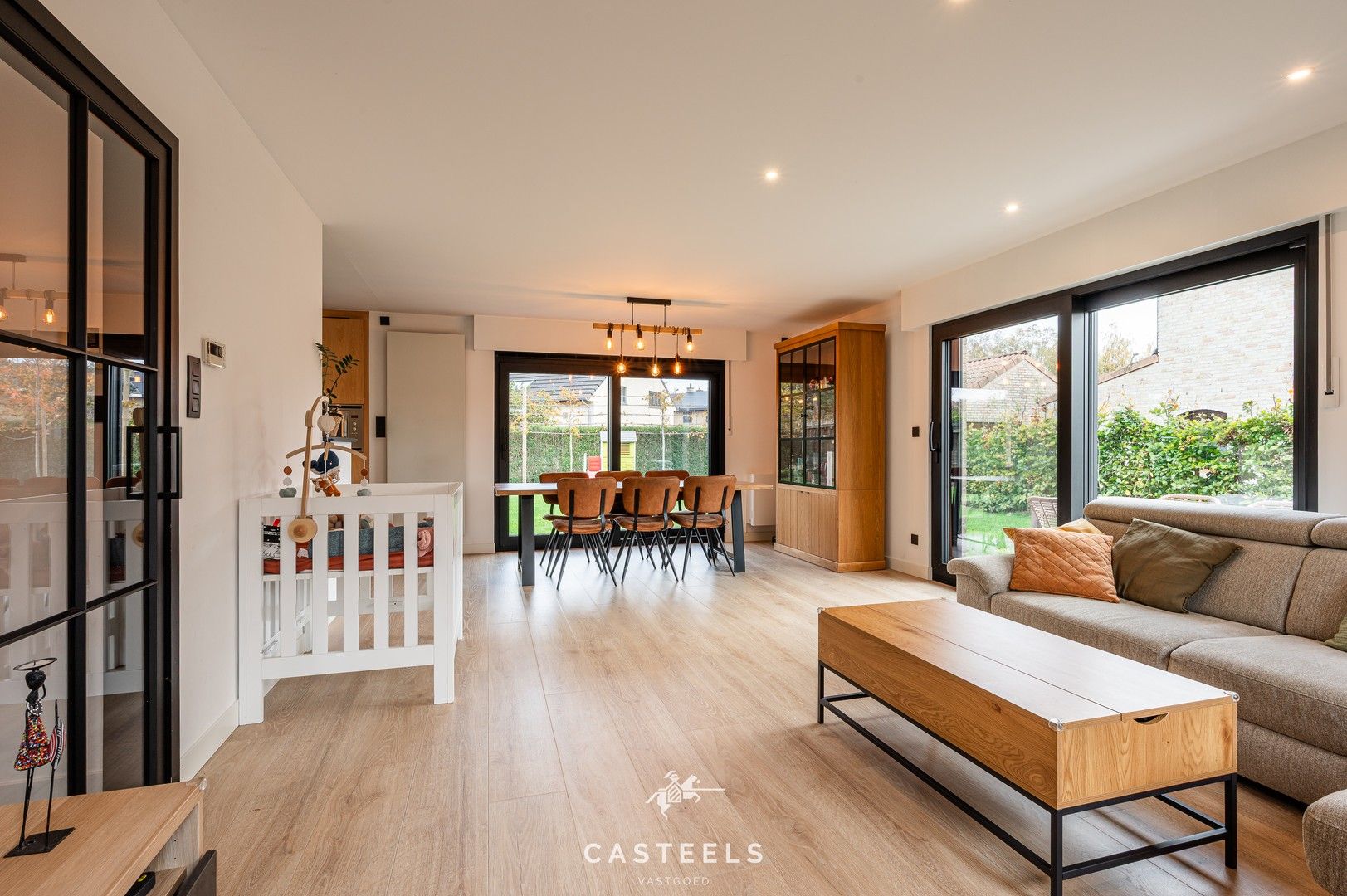 Instapklare, gerenoveerde villa met zicht op natuur te koop foto 5