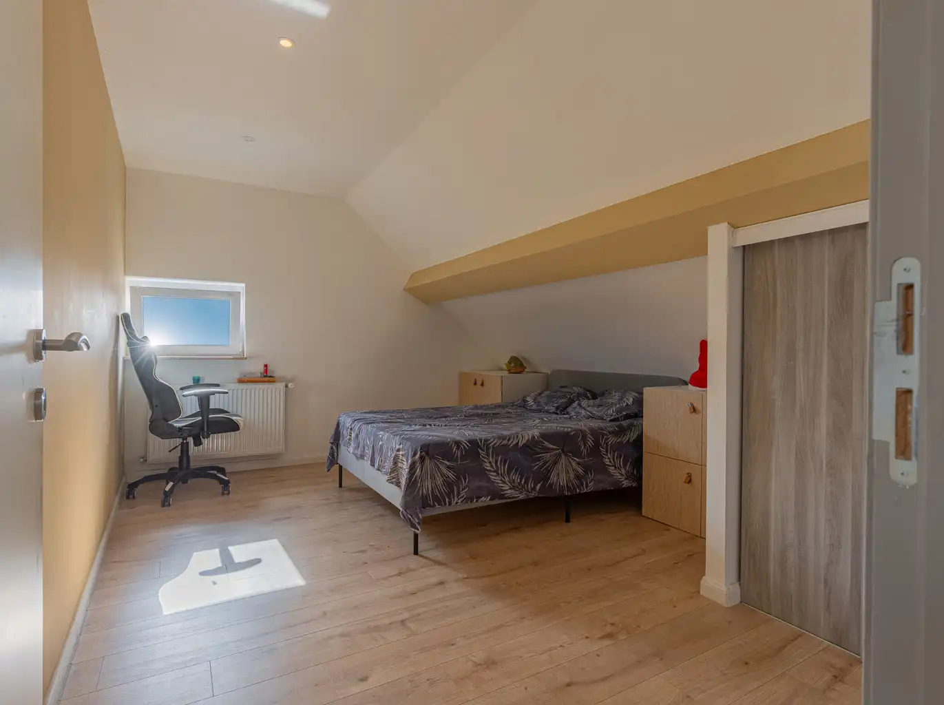 Gerenoveerde woning op wandelafstand van het centrum! foto 12