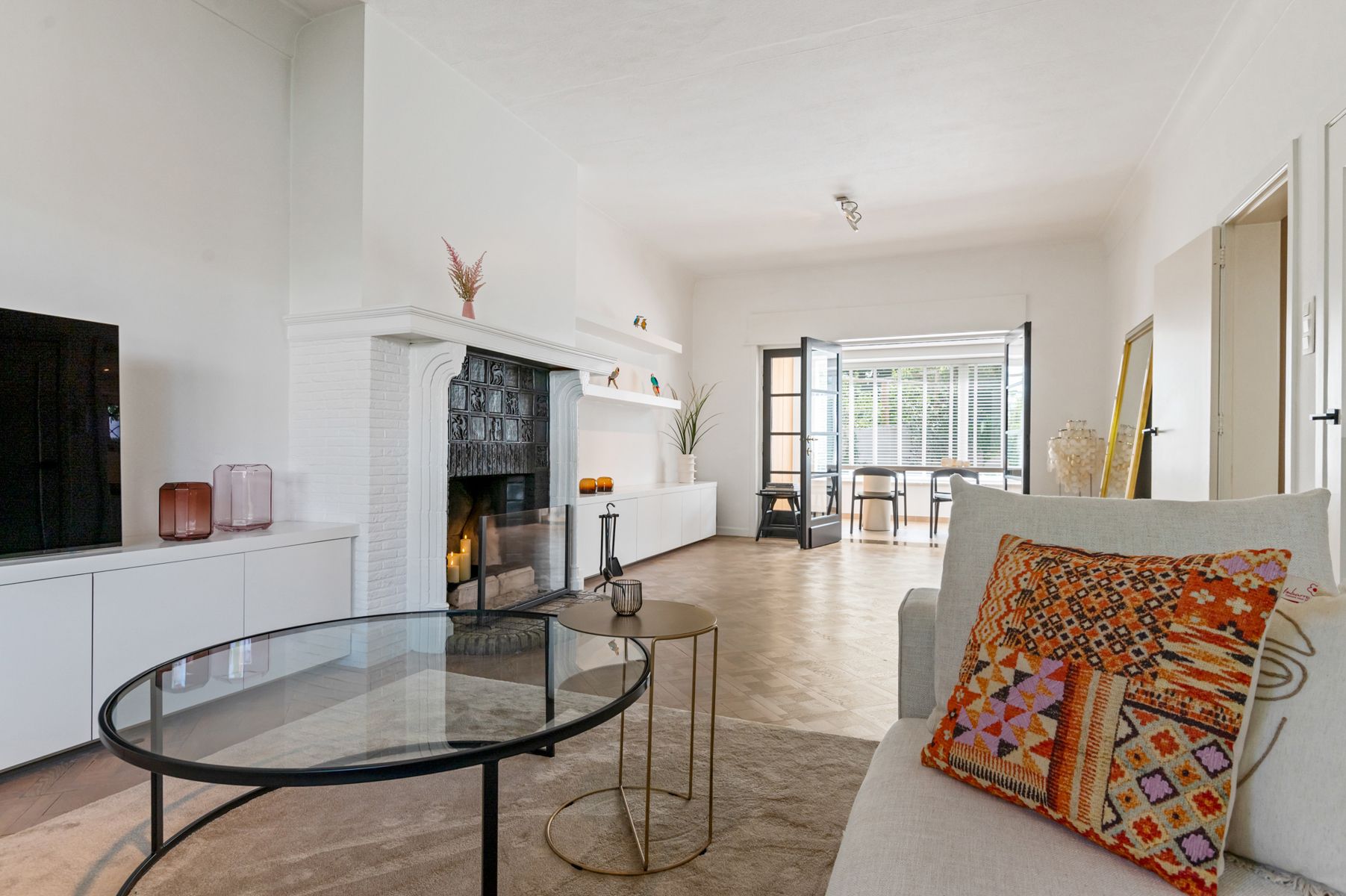 Hedendaags gerenoveerde woning vlakbij het centrum. foto 7
