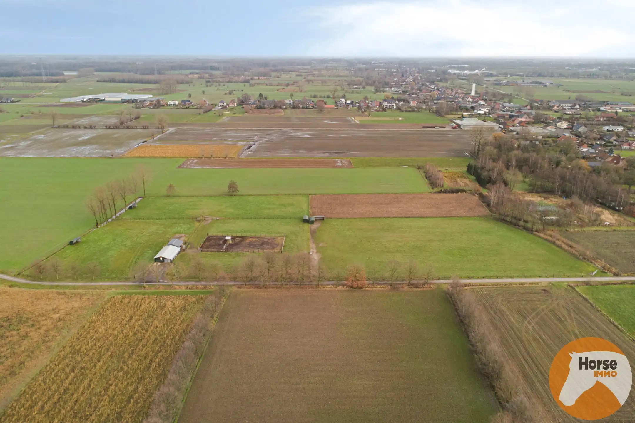 LOCHRISTI - Rustig gelegen stalgebouw op +- 2,3HA foto 24
