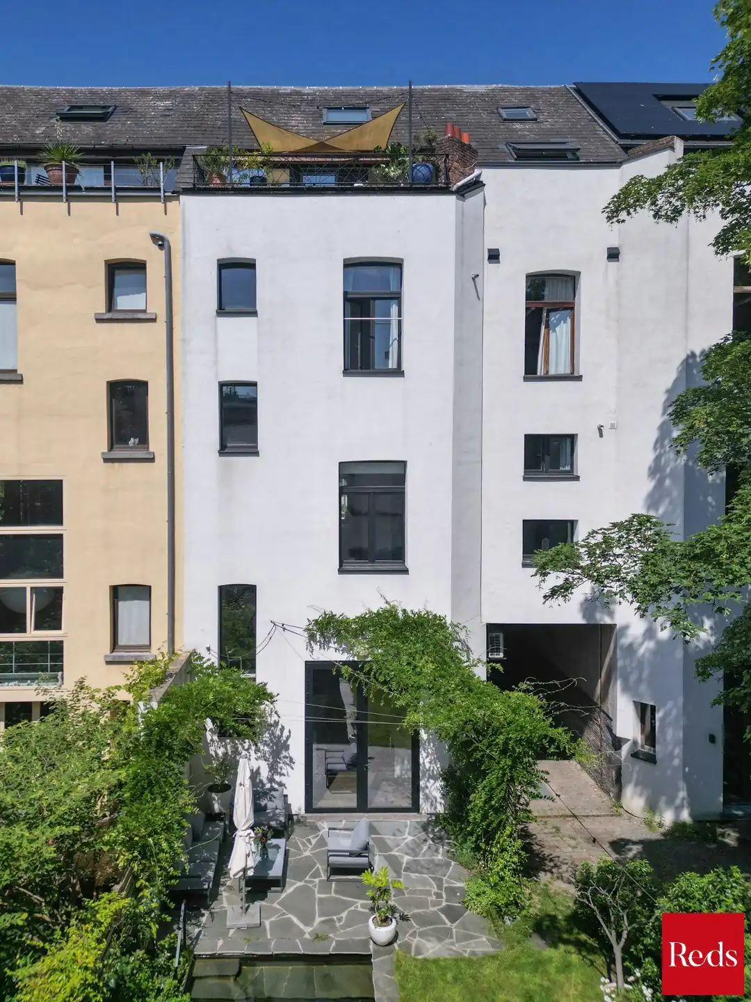 Uniek herenhuis met zwemvijver aan het Zuidpark foto 29