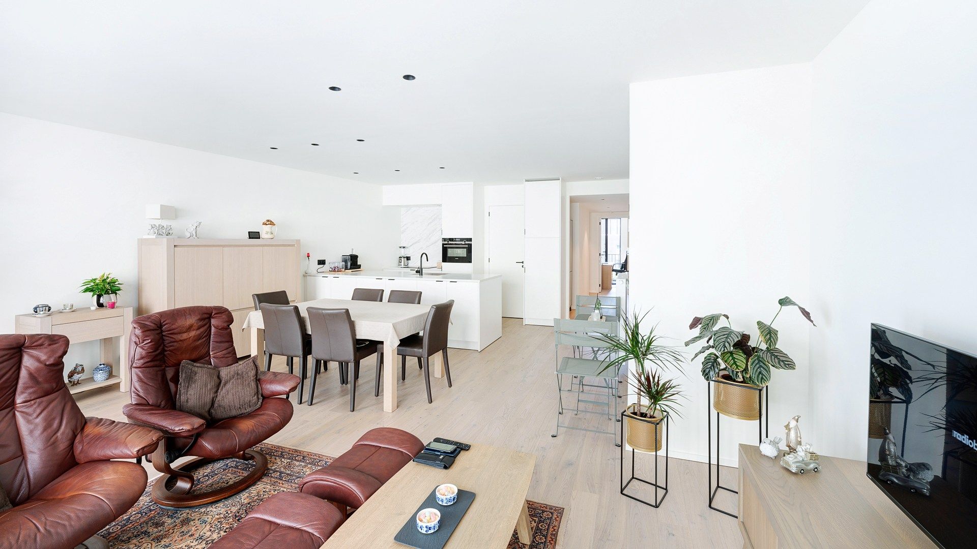 Nieuw appartement met 2 slaapkamers centraal gelegen te Heist foto 3